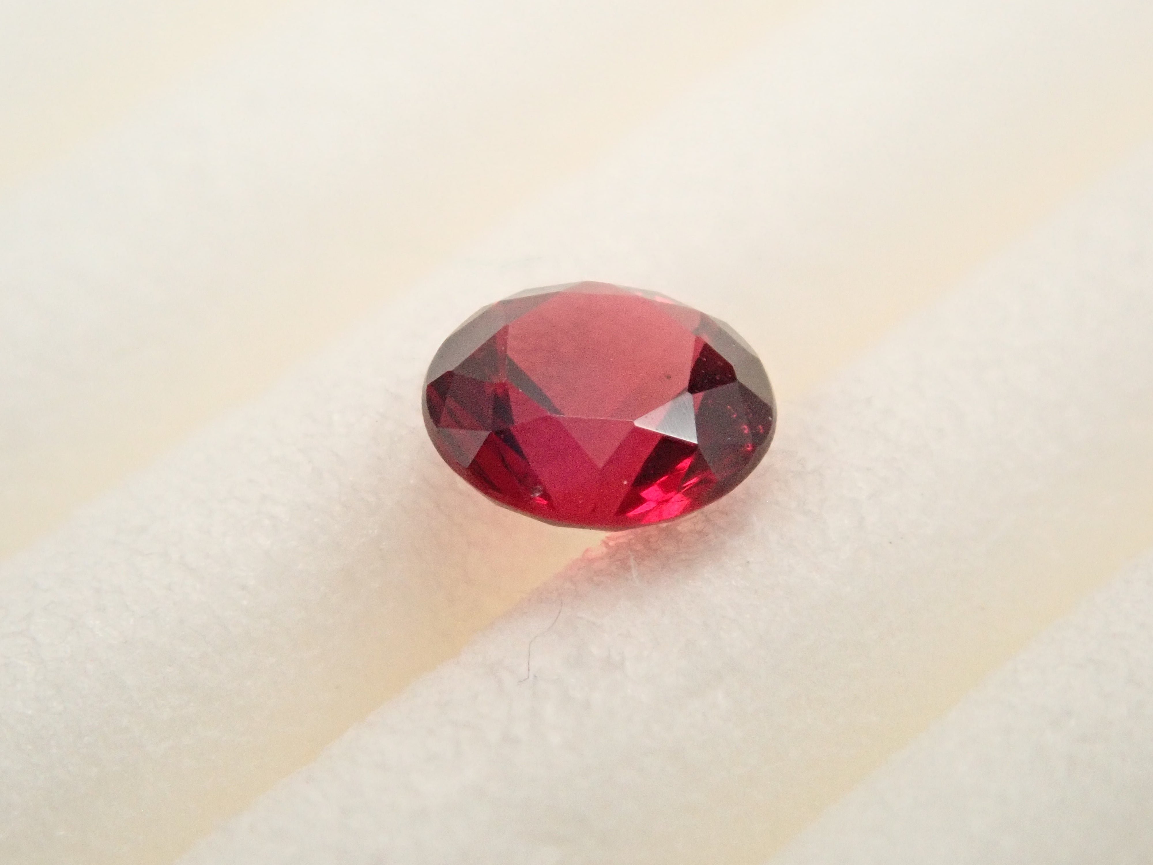 ミャンマー産レッドスピネル 0.196ctルース