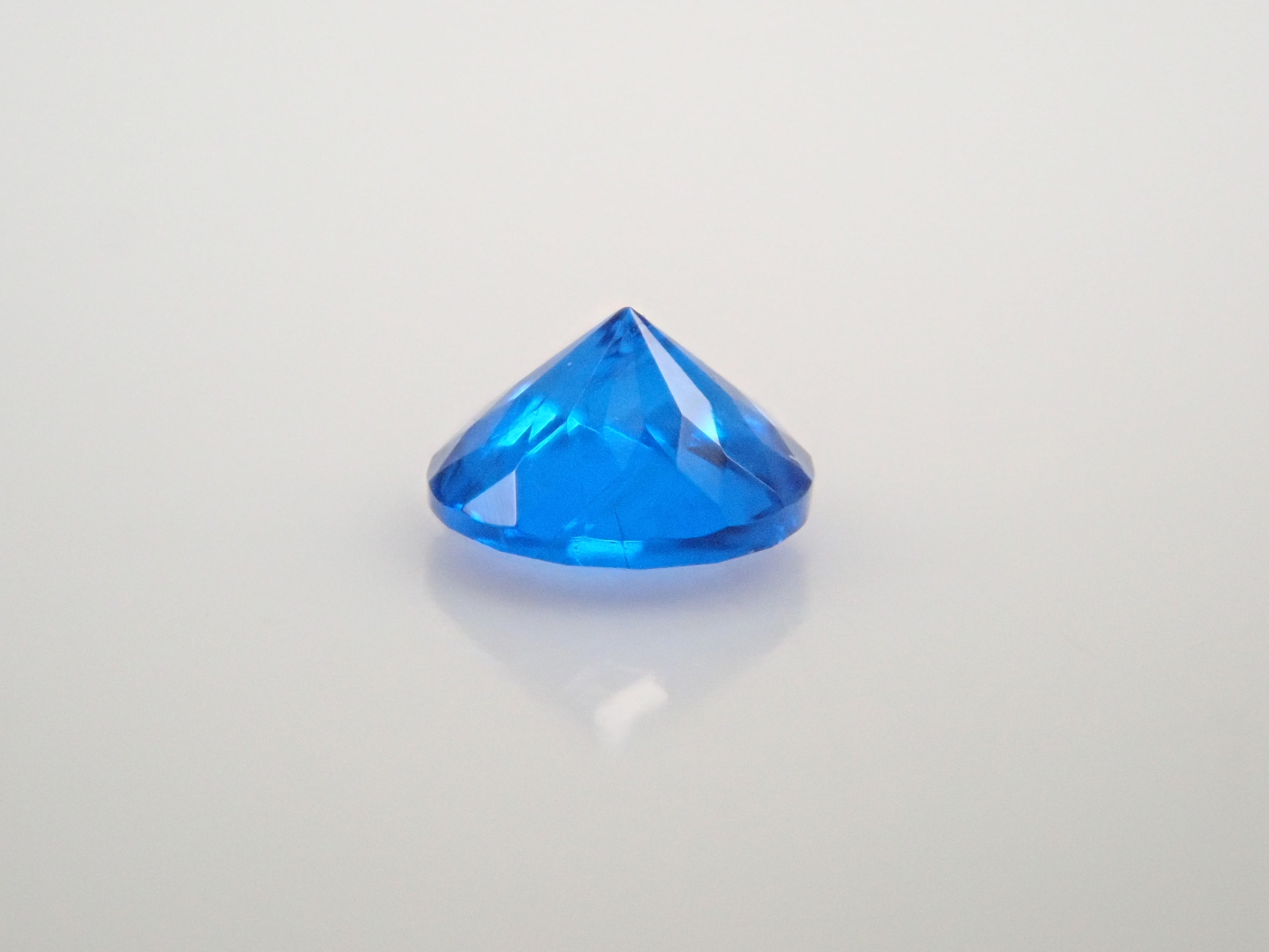 ドイツ産アウイナイト 0.035ctルース