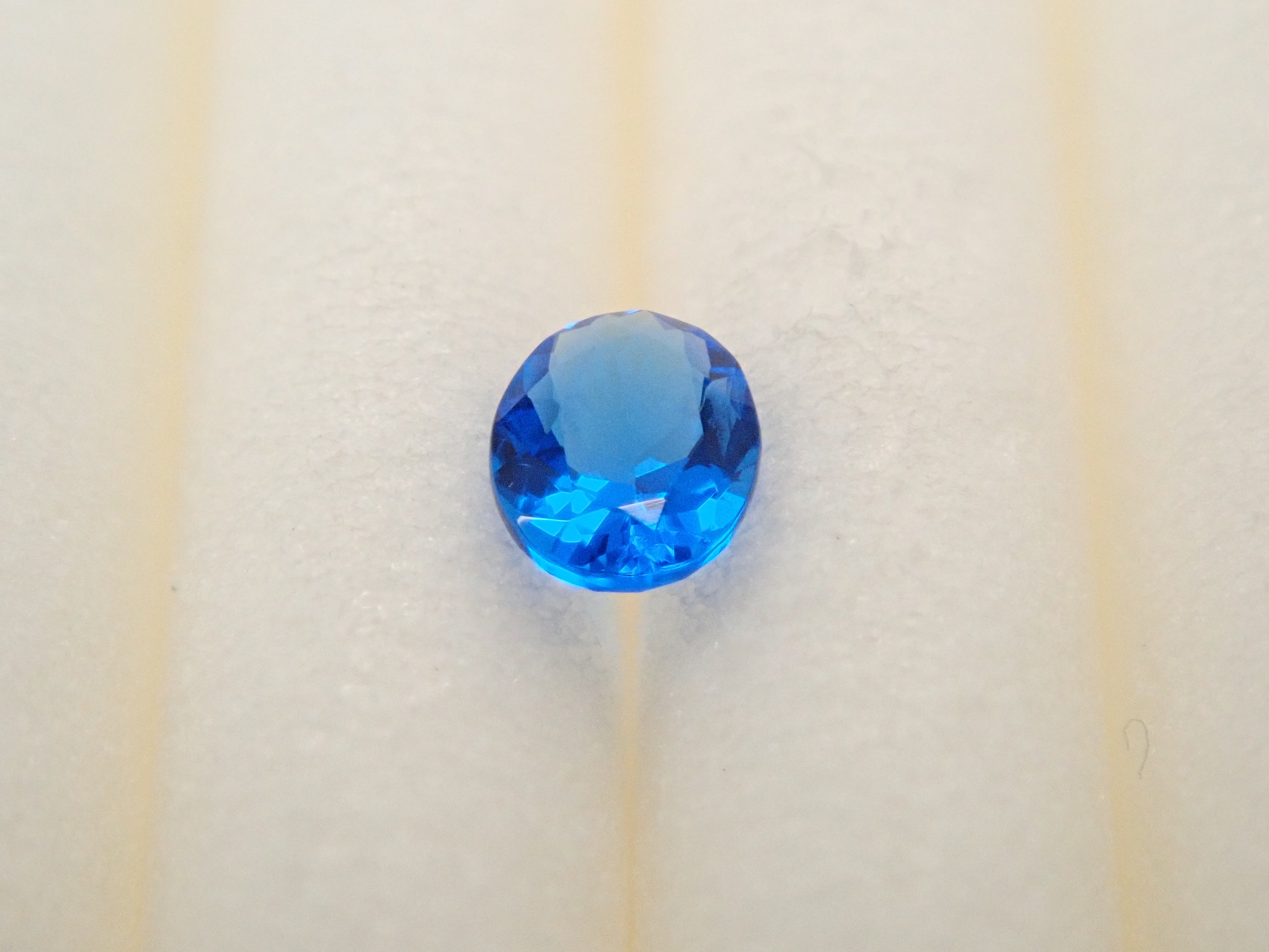 ドイツ産アウイナイト 0.048ctルース