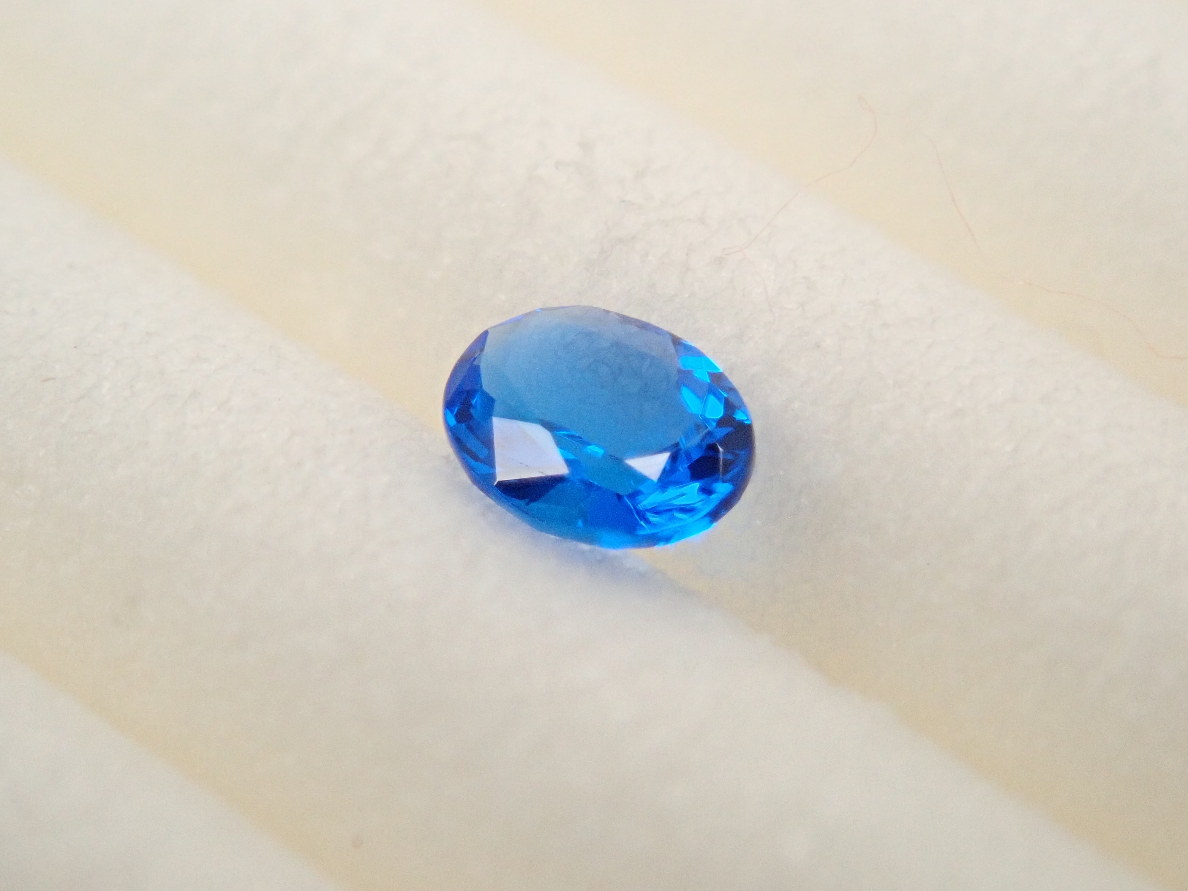 ドイツ産アウイナイト 0.048ctルース