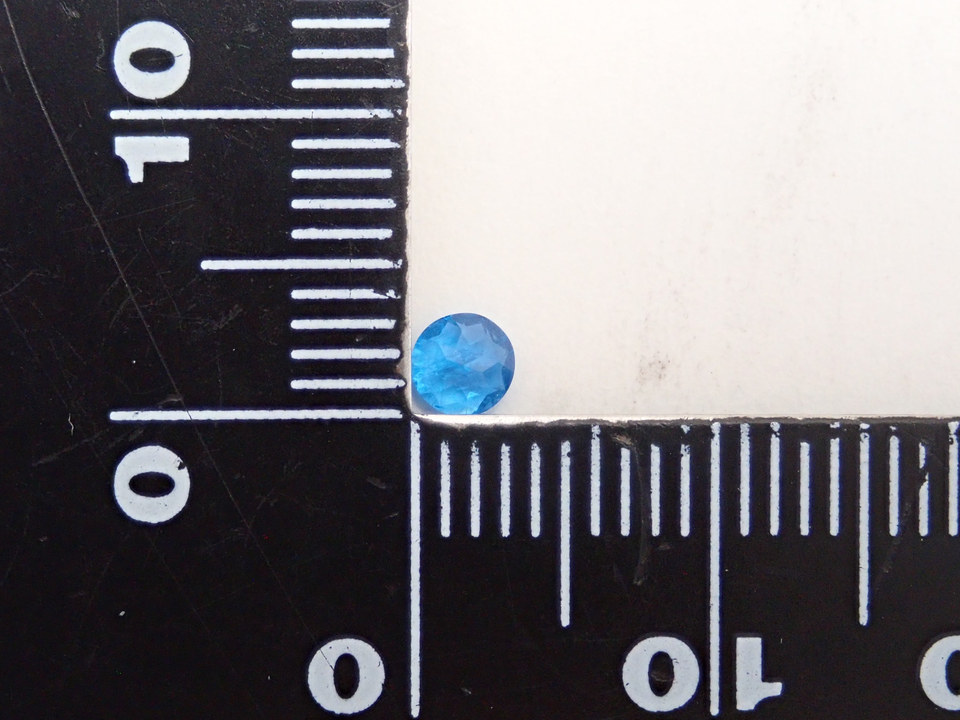 アウイナイト 0.131ctルース