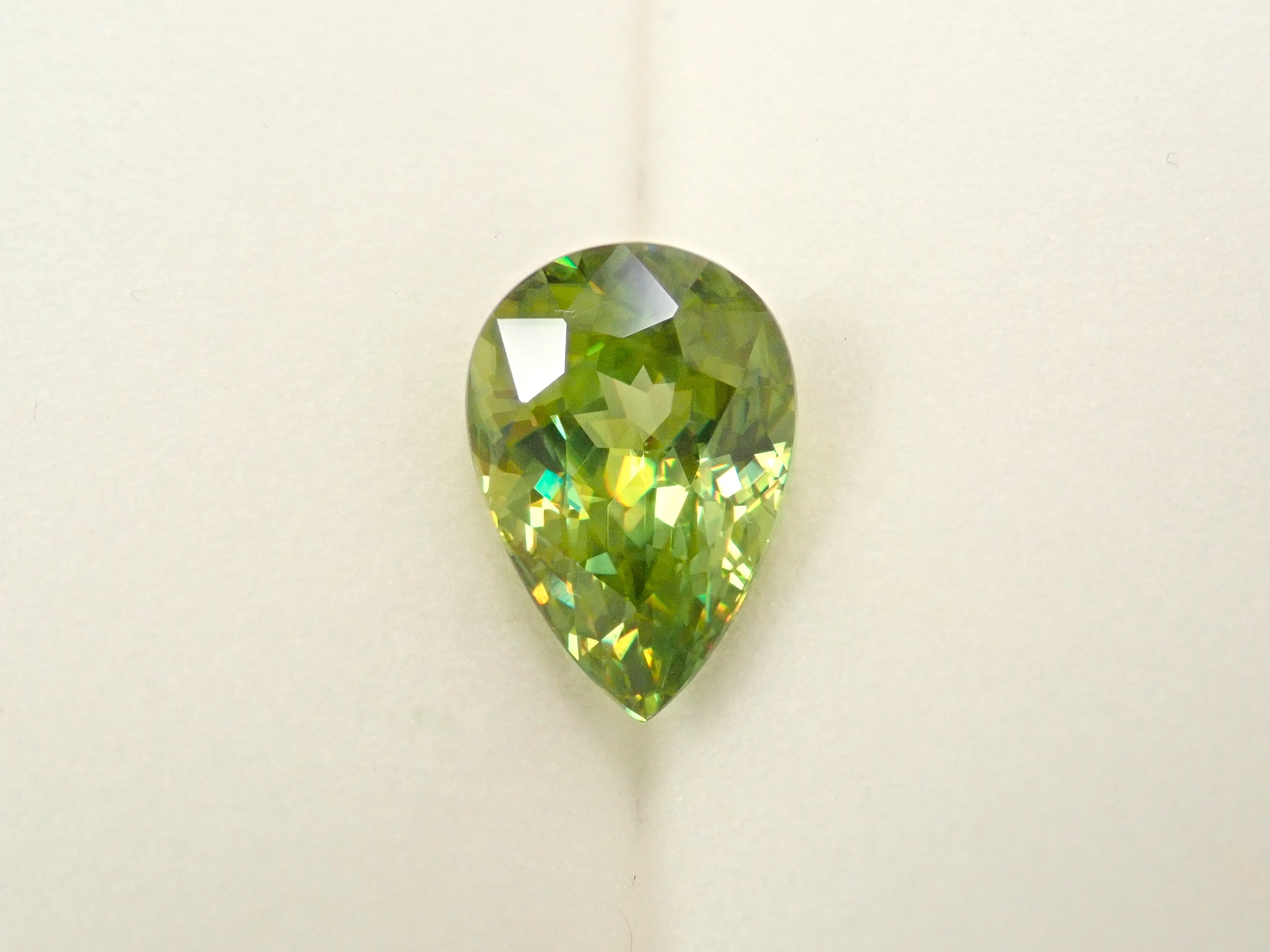 Lottery sale: Madagascar Sphene 2.323ct loose stone with鑑別書
