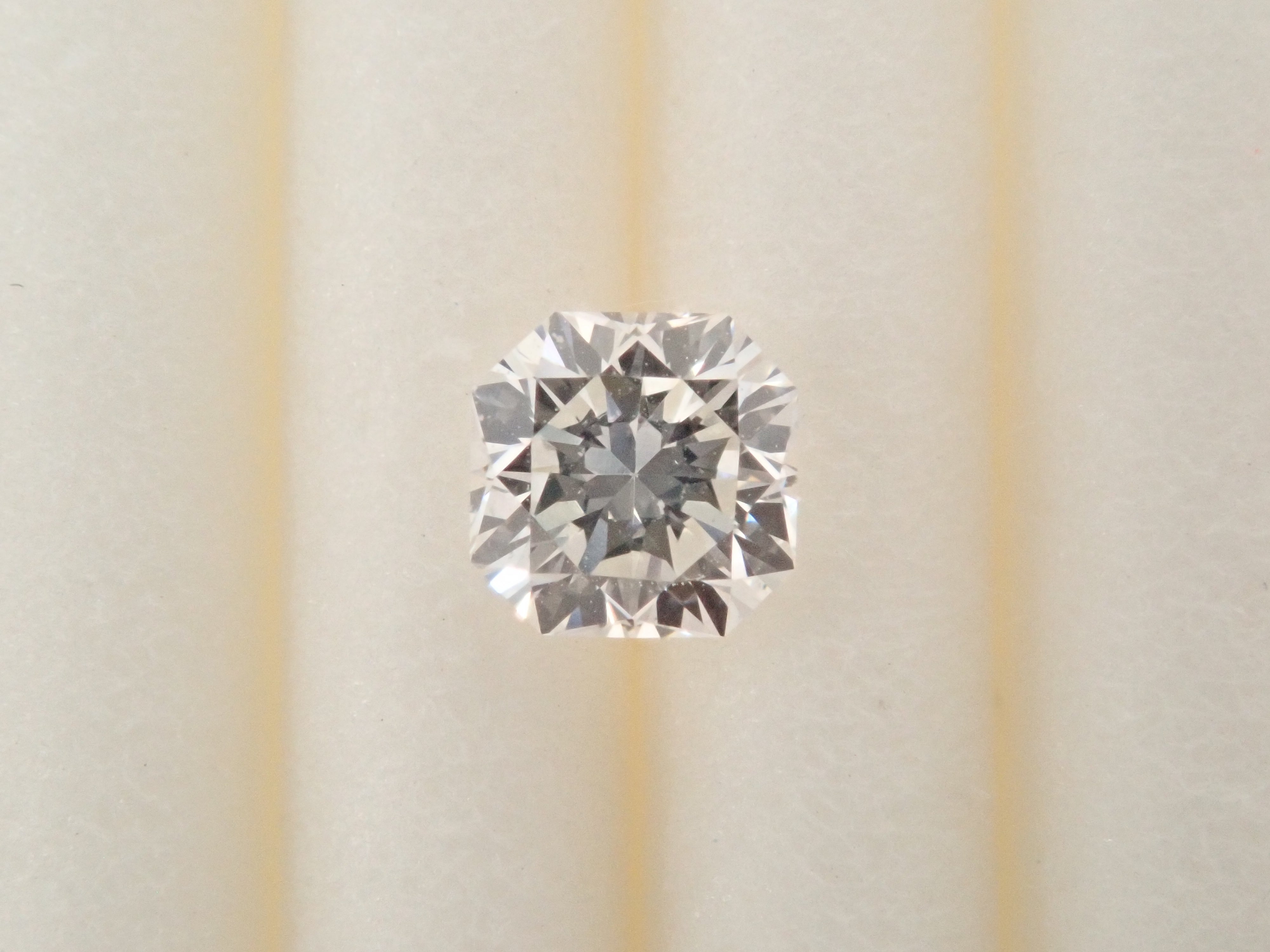 【32501847掲載】ダイヤモンド 0.244ctルース(F, VS2)