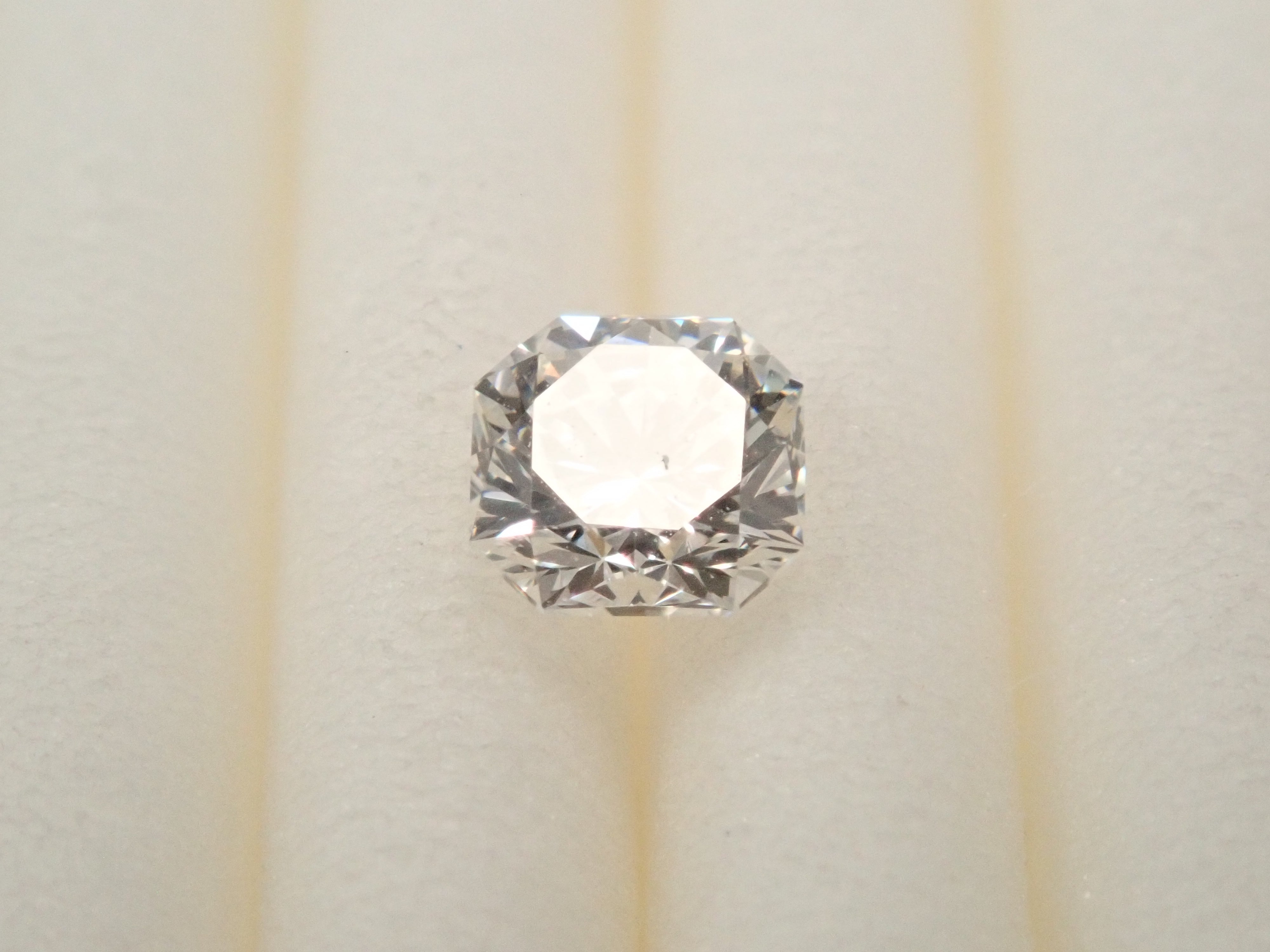 【32501847掲載】ダイヤモンド 0.244ctルース(F, VS2)