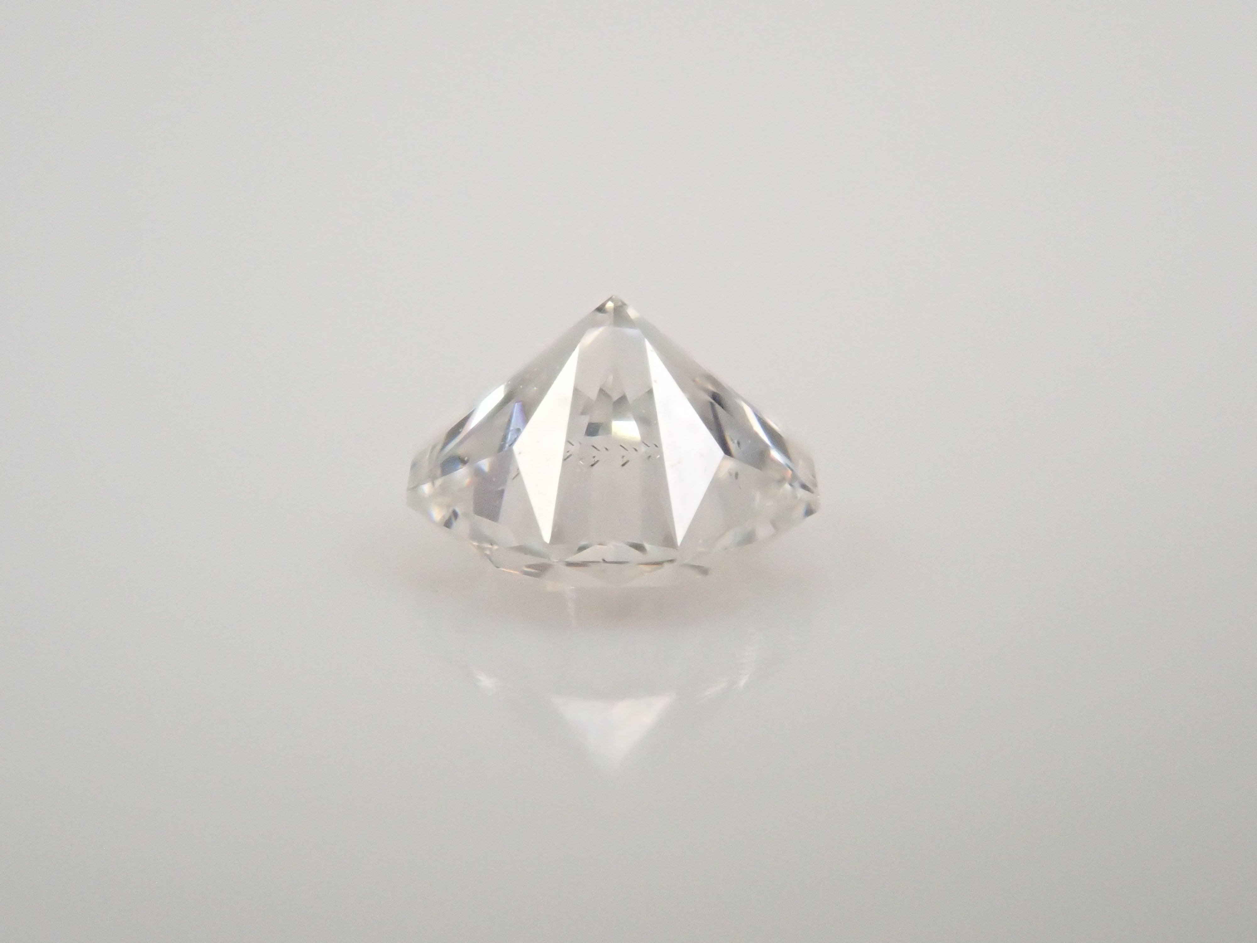 【32501847掲載】ダイヤモンド 0.244ctルース(F, VS2)