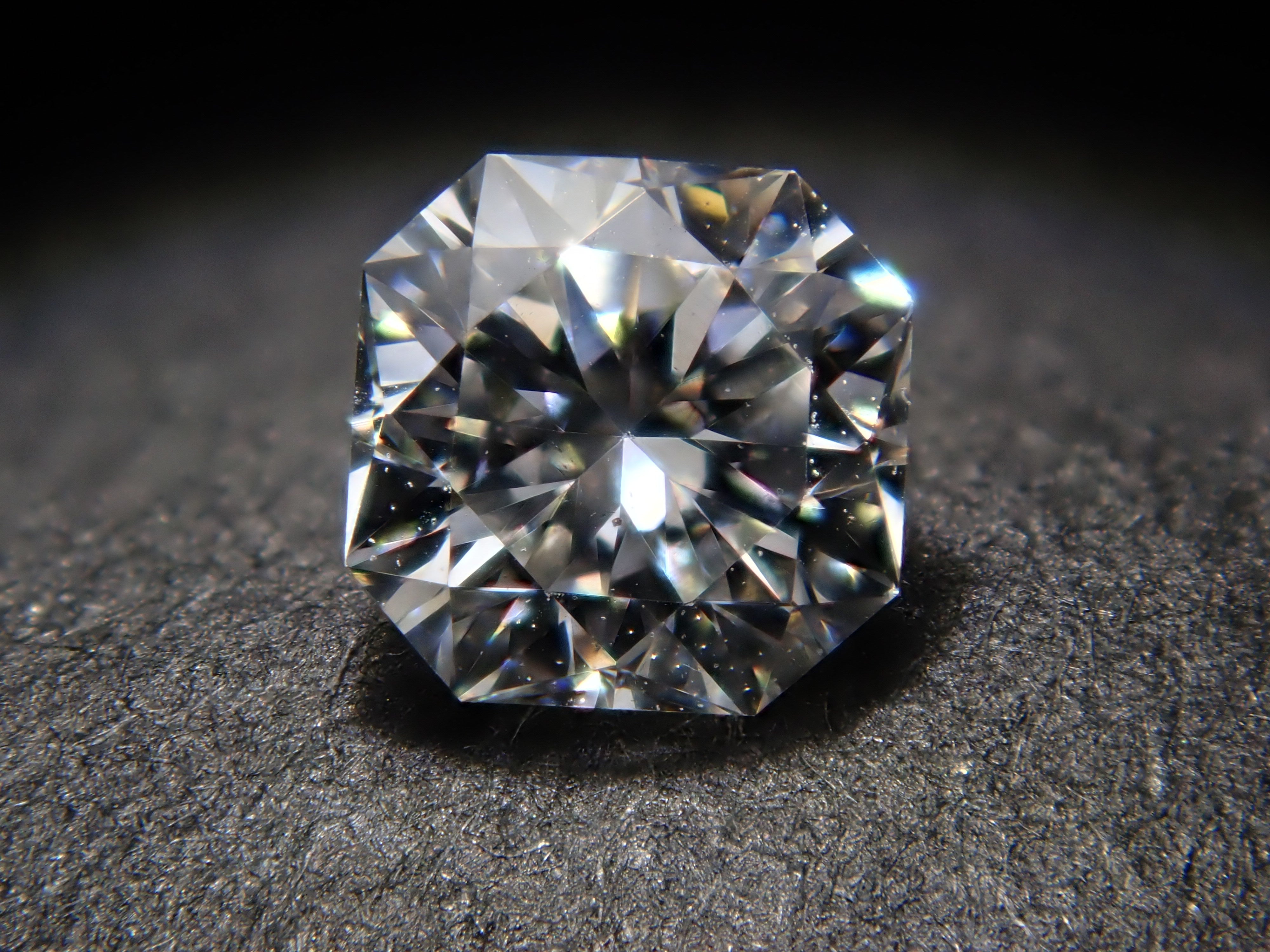 【32501847掲載】ダイヤモンド 0.244ctルース(F, VS2)