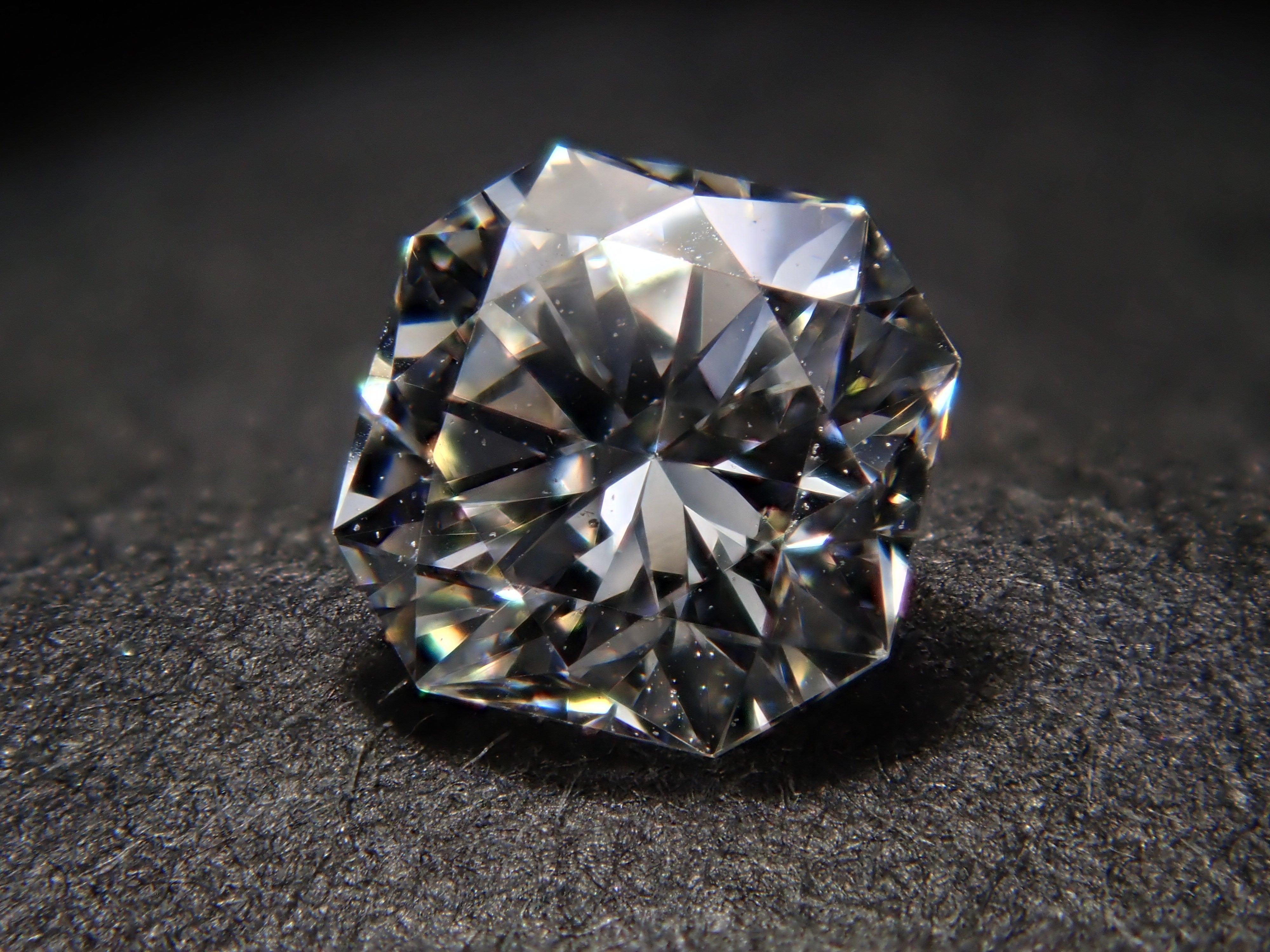 【32501847掲載】ダイヤモンド 0.244ctルース(F, VS2)