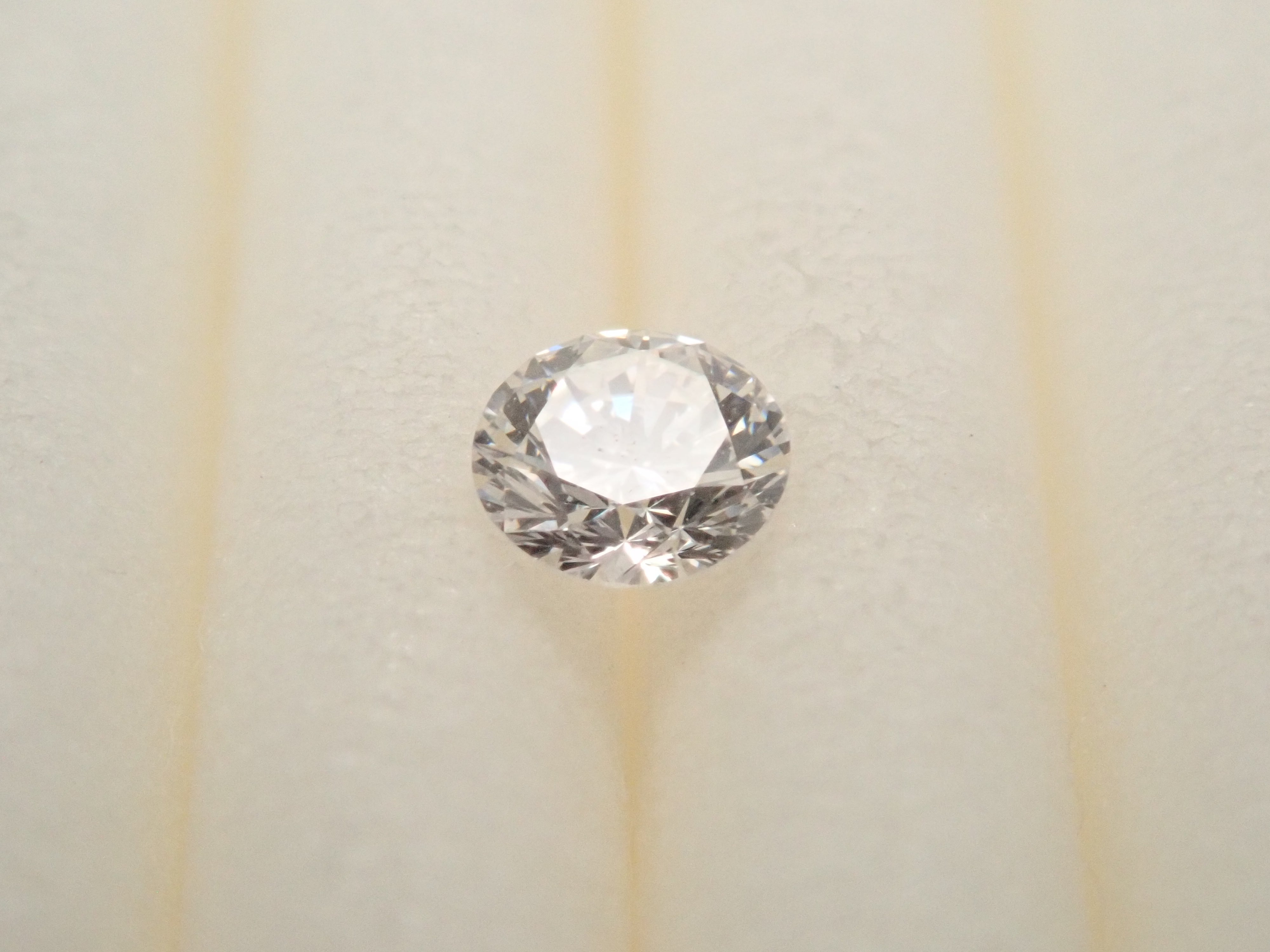 【32501848掲載】ダイヤモンド 0.094ctルース(E, VVS2, VeryGood)