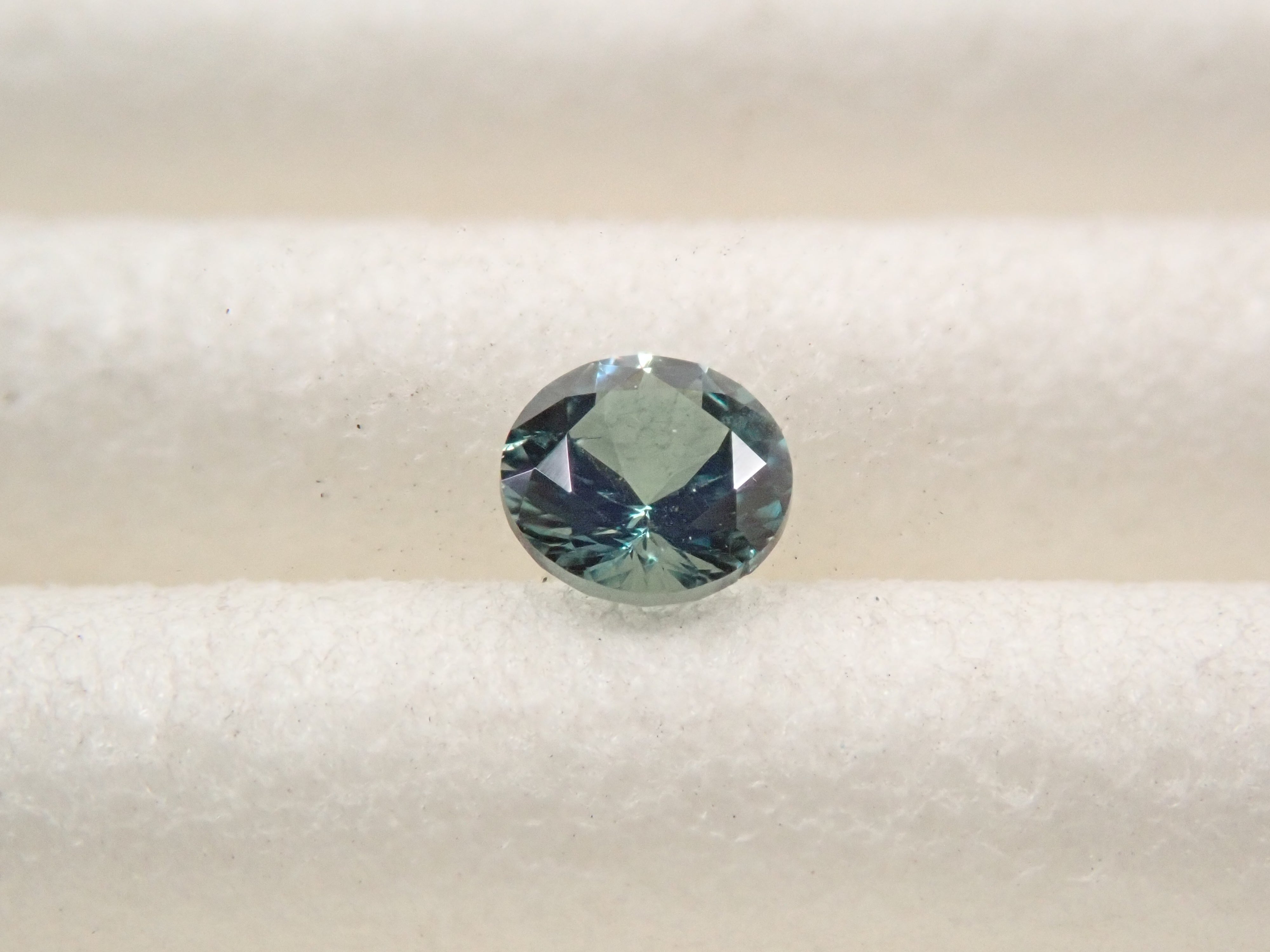 ブラジル産アレキサンドライト 2.8mm/0.100ctルース