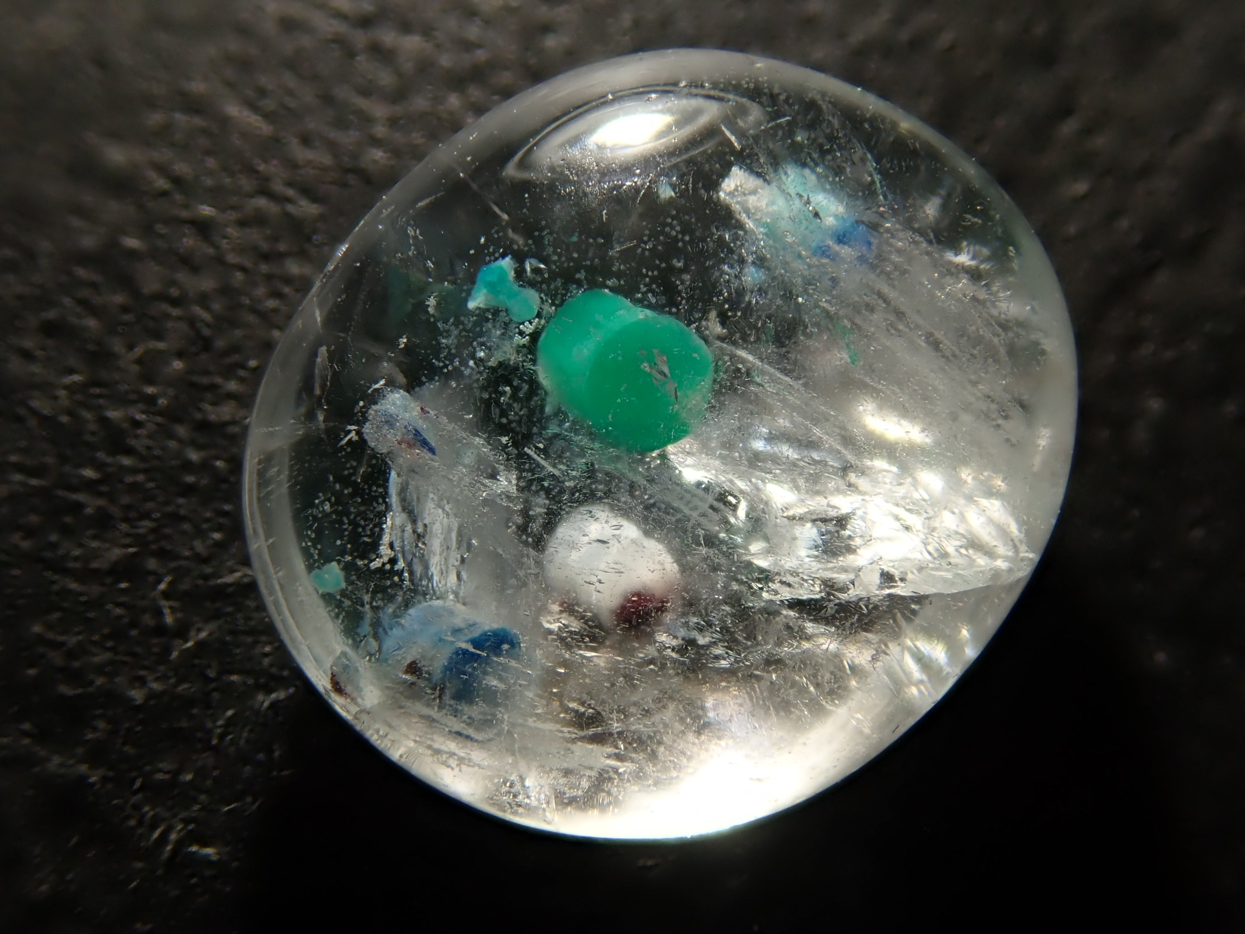 メデューサクォーツ(パライバクォーツ) 1.975ctルース