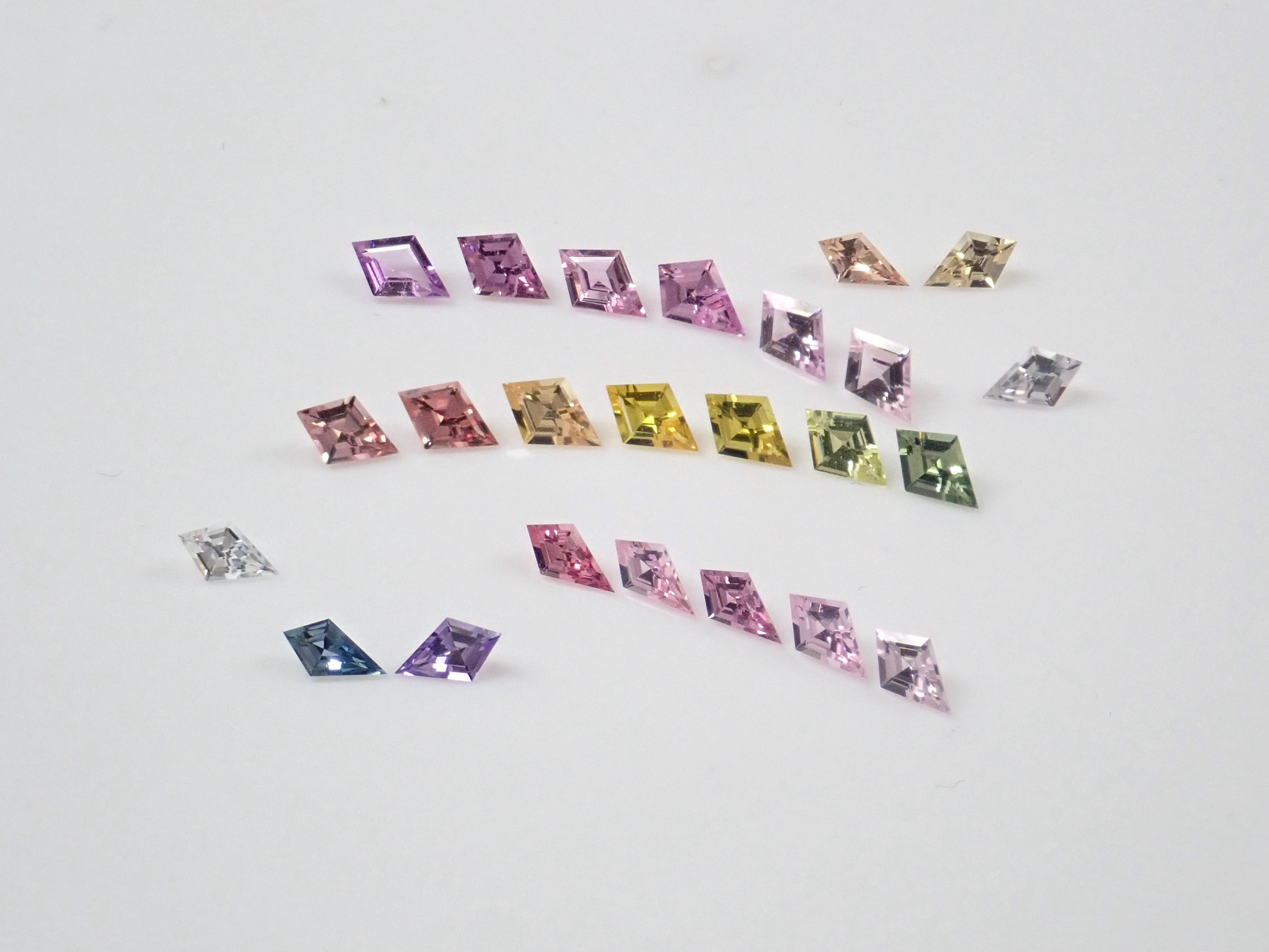 サファイア1石ルース(ロゼンジカット)《複数購入割引有》