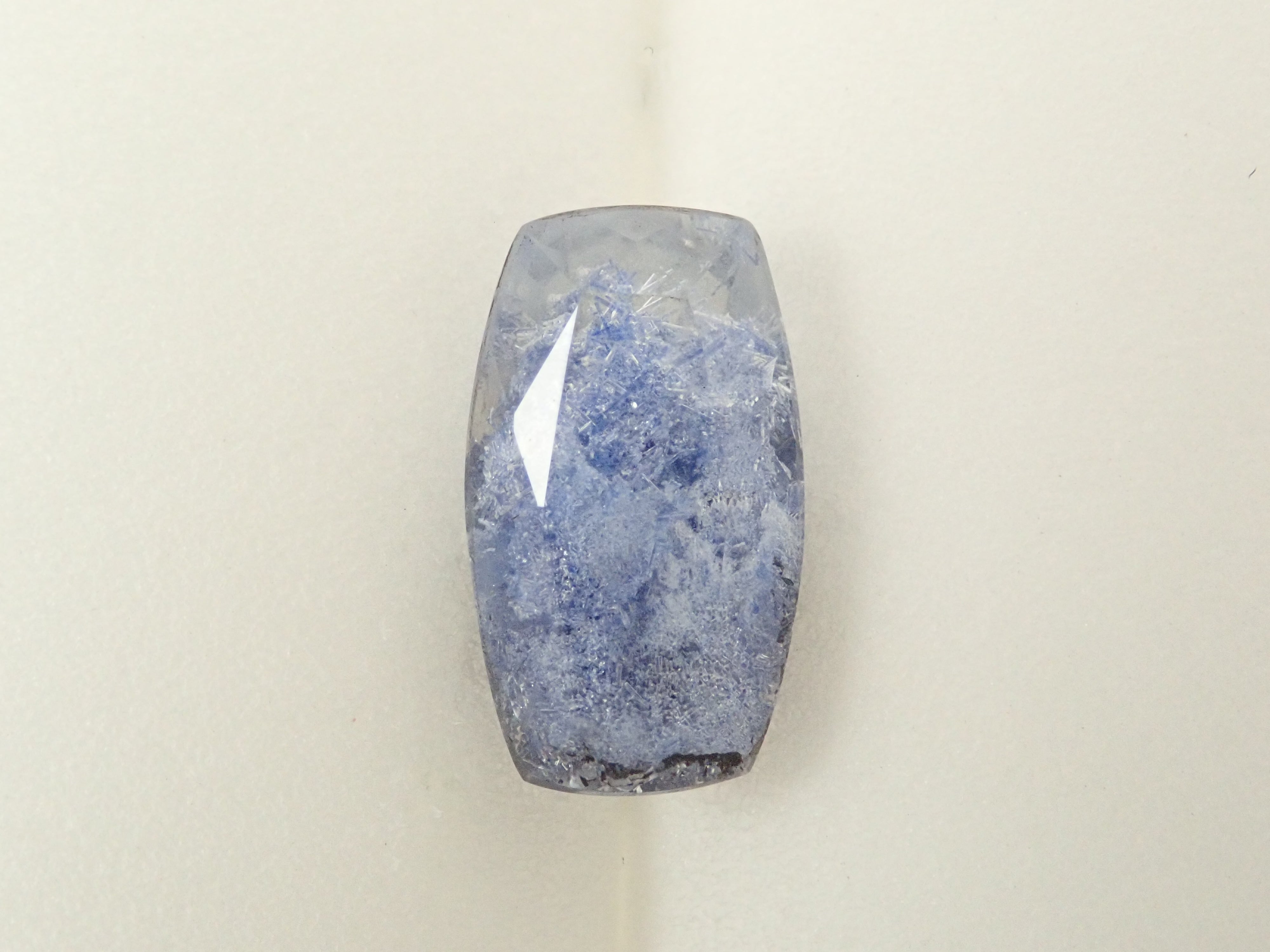 【12561954掲載】ブラジル産デュモルチェライトインクォーツ 3.009ctルース