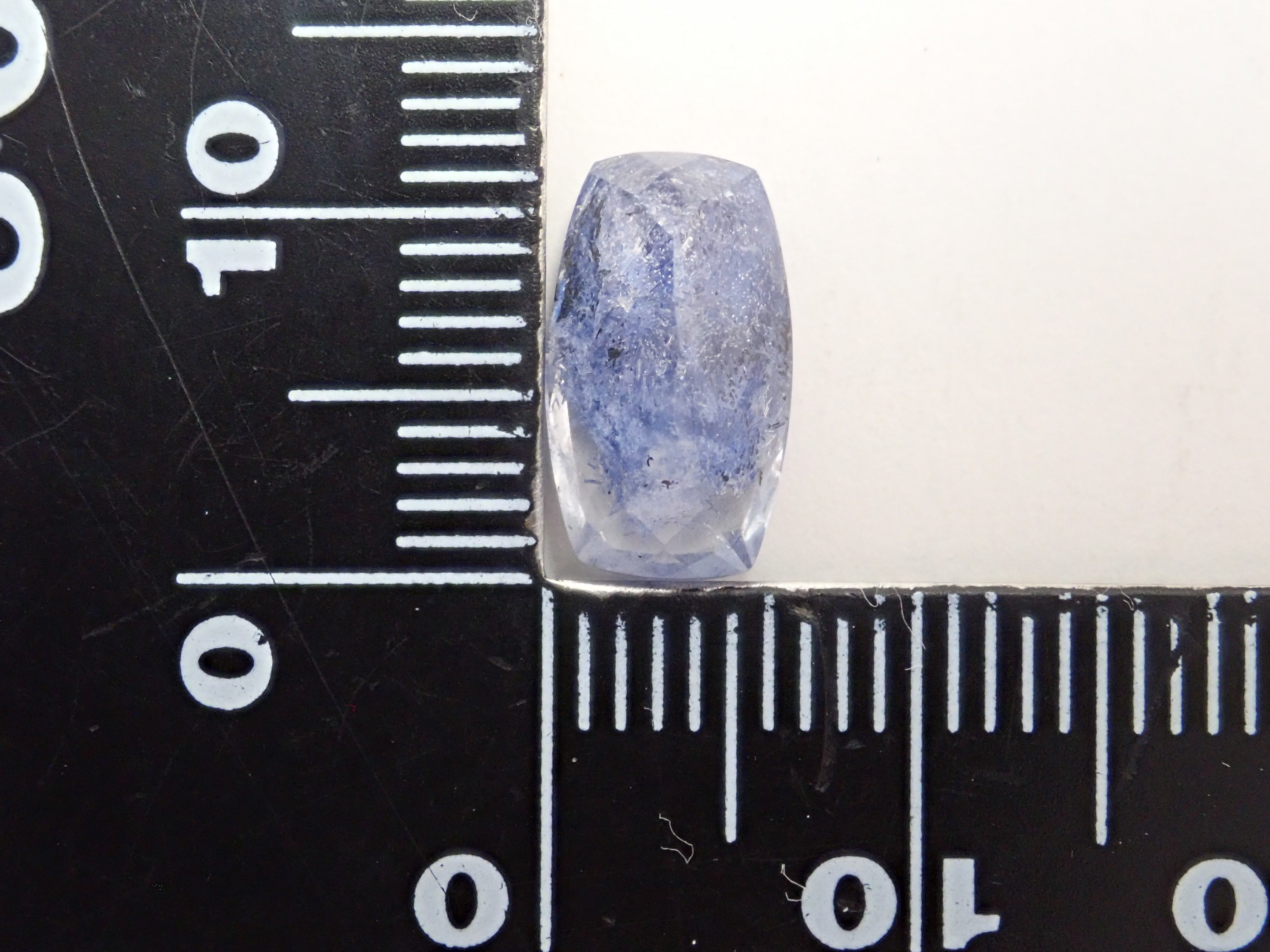 【12561954掲載】ブラジル産デュモルチェライトインクォーツ 3.009ctルース