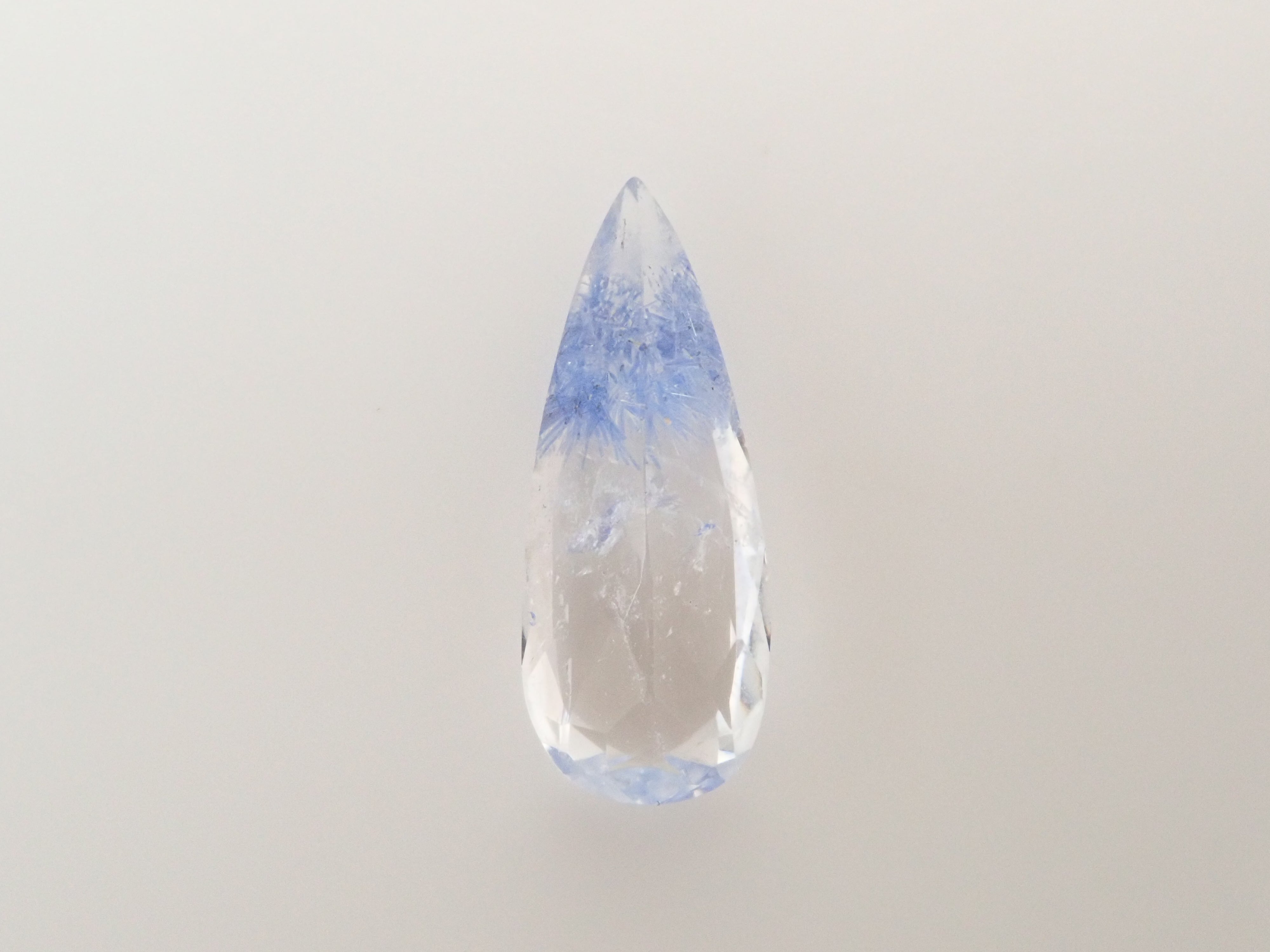 【12561956掲載】ブラジル産デュモルチェライトインクォーツ 0.937ctルース