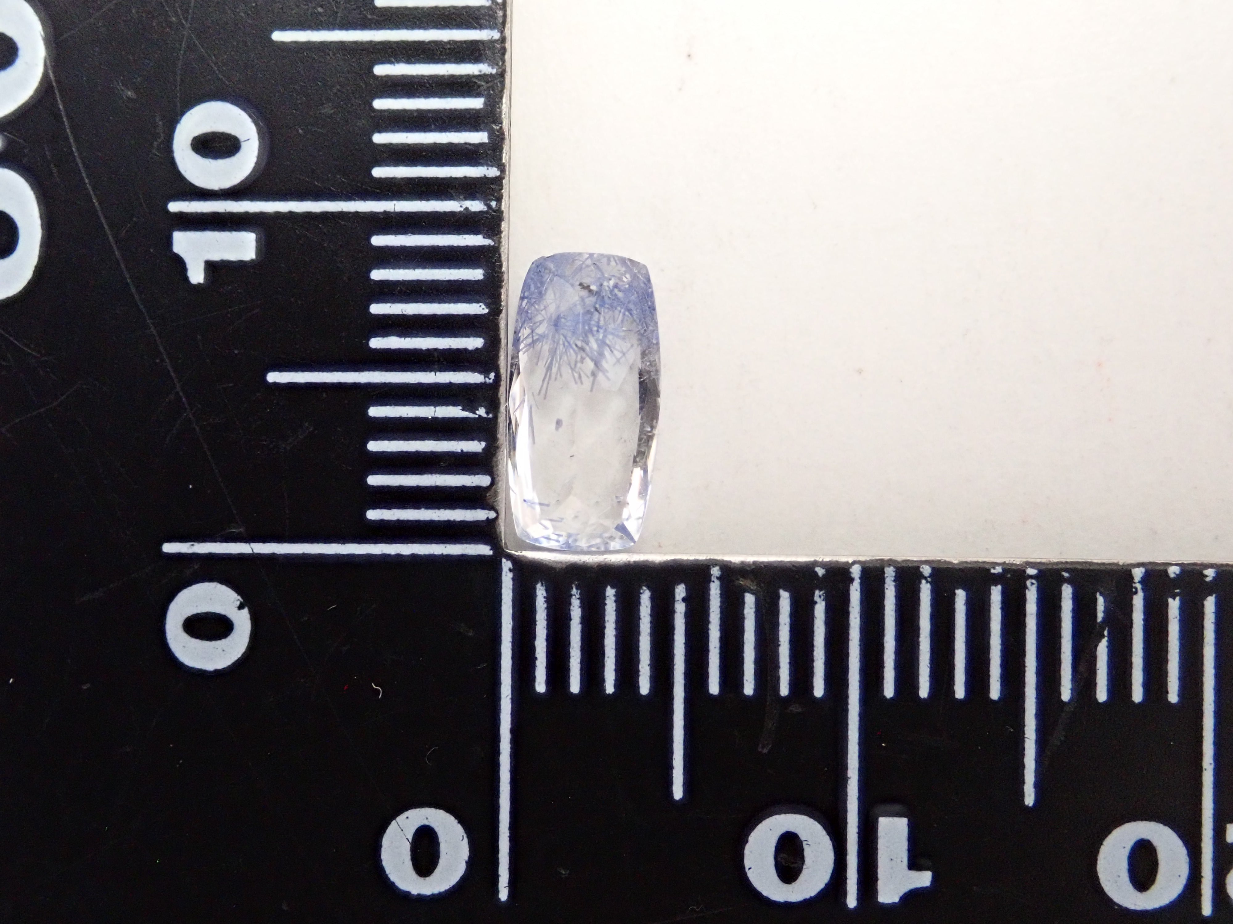 【12561967掲載】ブラジル産デュモルチェライトインクォーツ 0.849ctルース