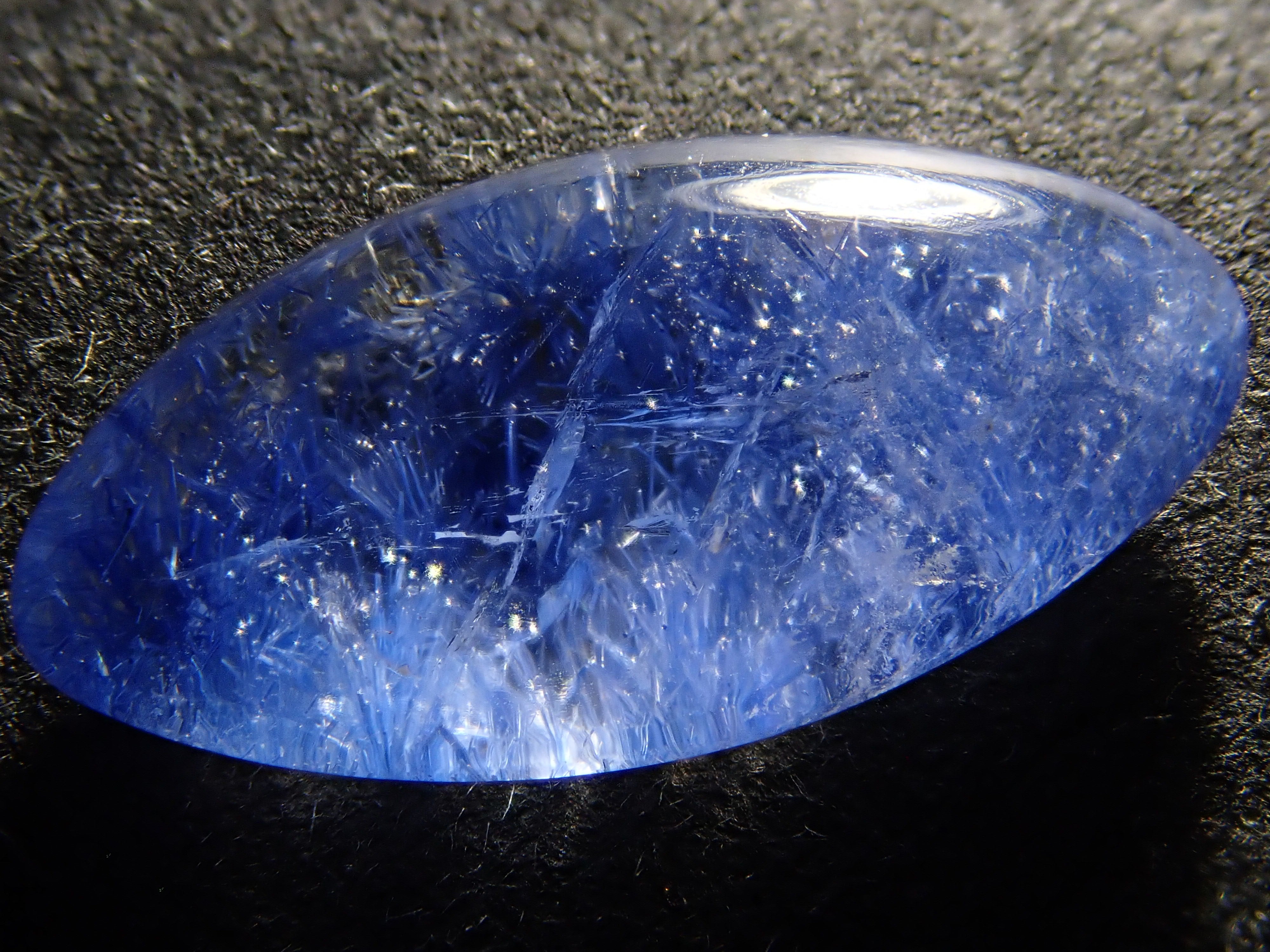 【12561973掲載】ブラジル産デュモルチェライトインクォーツ 2.446ctルース