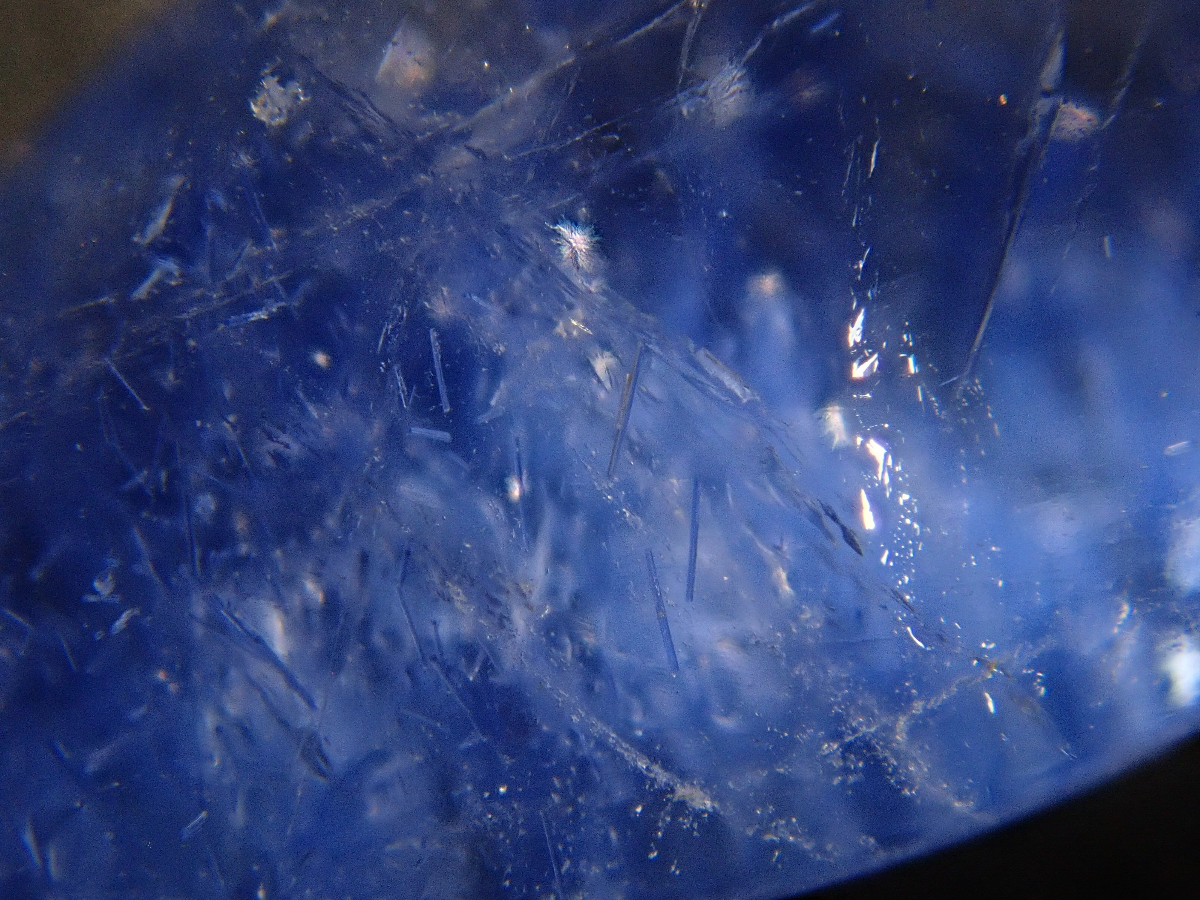 【12561973掲載】ブラジル産デュモルチェライトインクォーツ 2.446ctルース