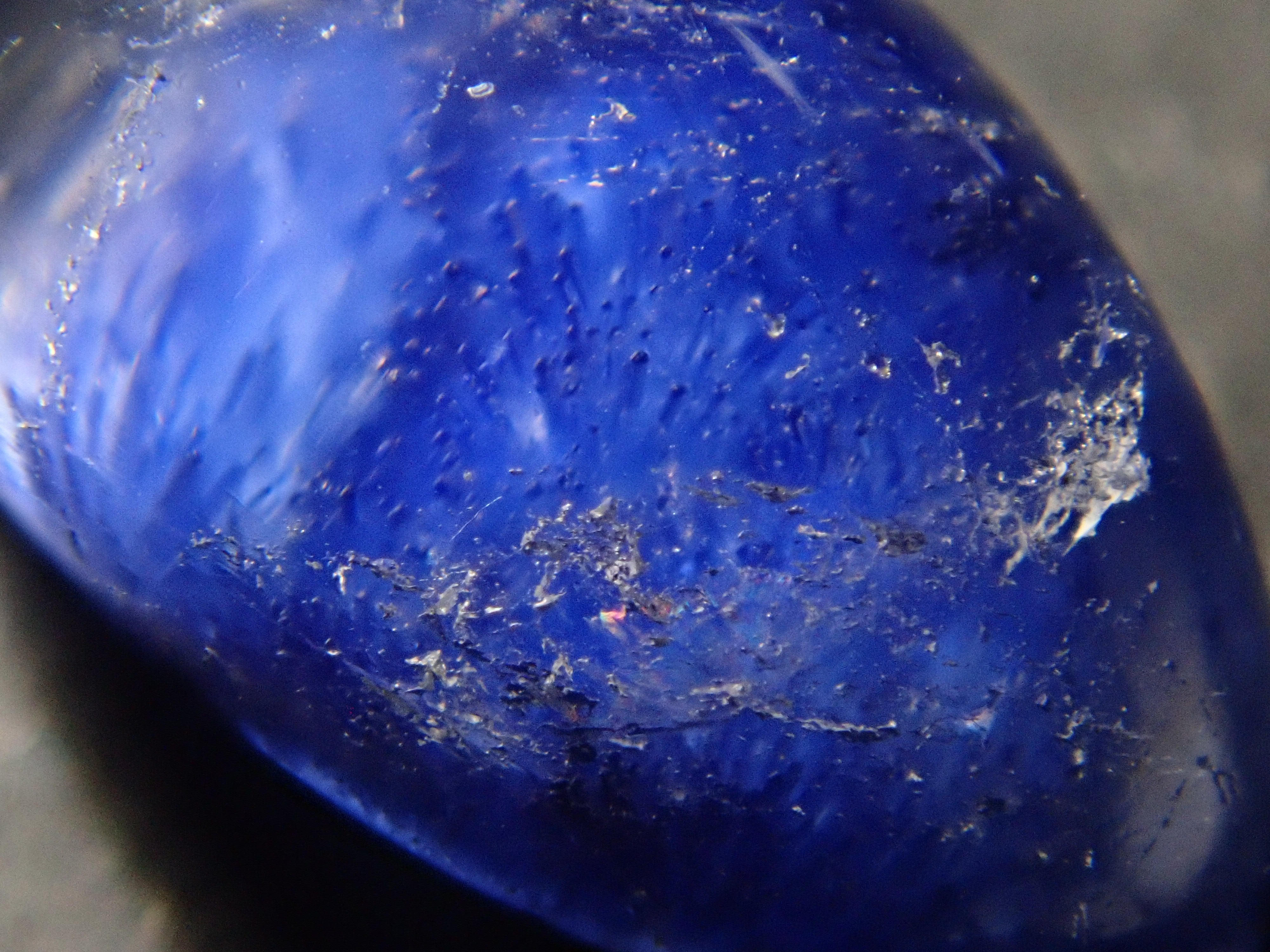 【12561974掲載】ブラジル産デュモルチェライトインクォーツ 2.054ctルース