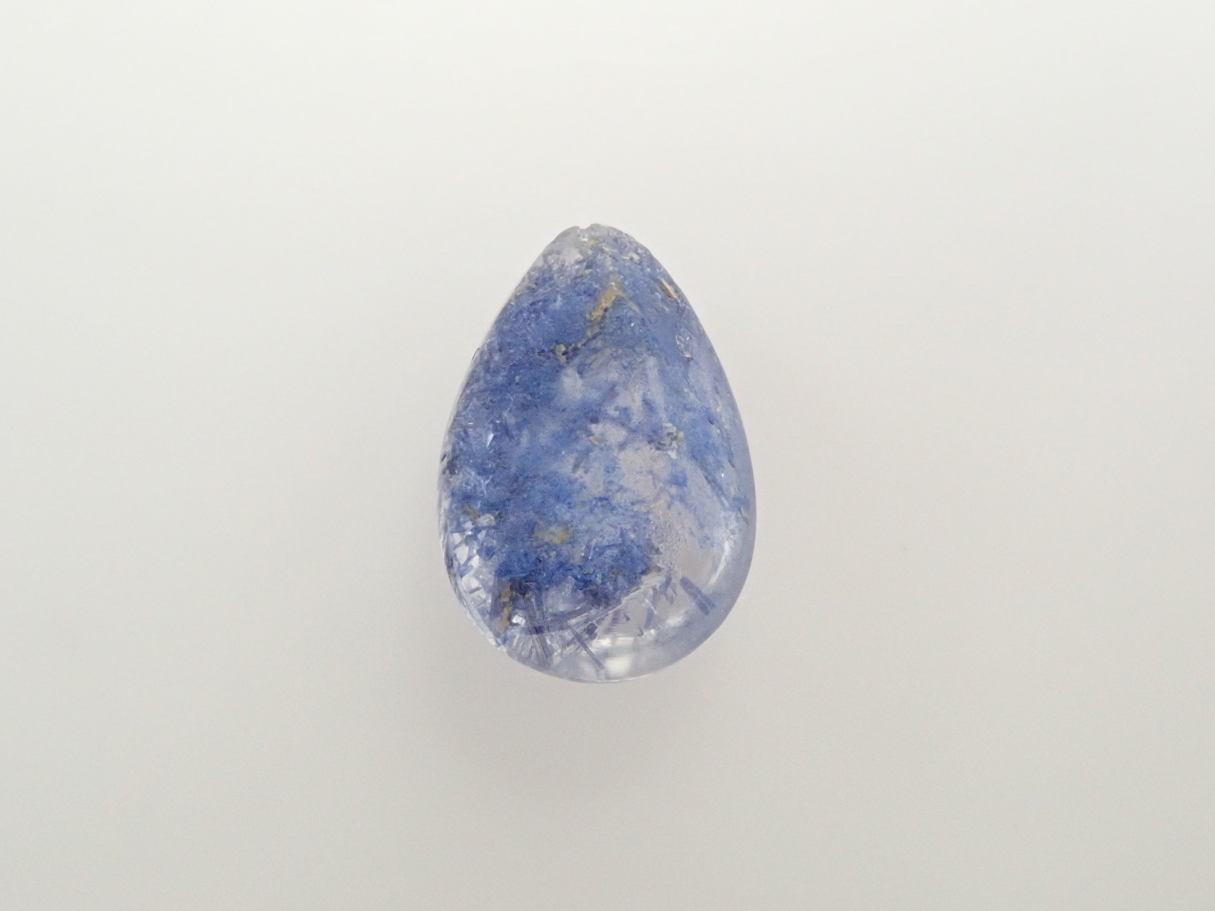 【12561975掲載】ブラジル産デュモルチェライトインクォーツ 1.559ctルース