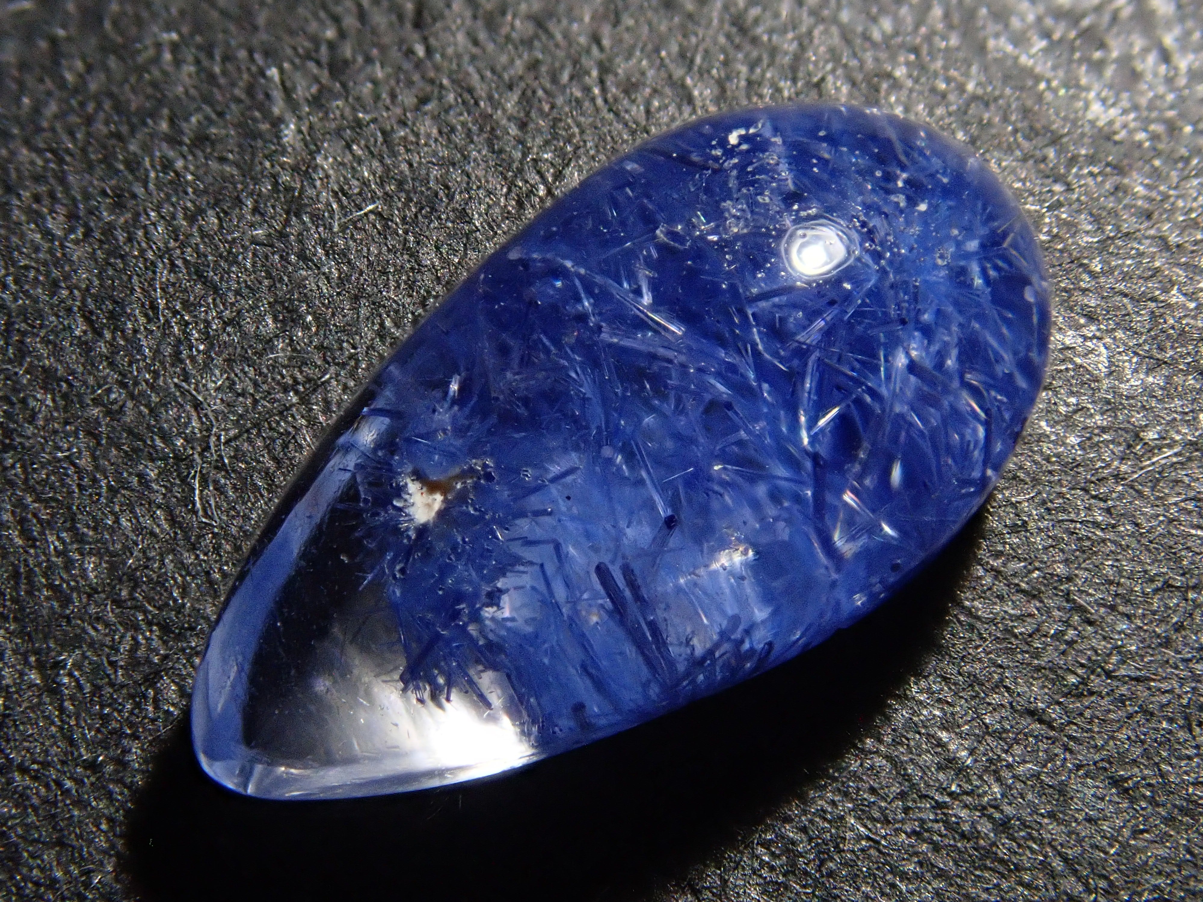 【12561977掲載】ブラジル産デュモルチェライトインクォーツ 1.383ctルース