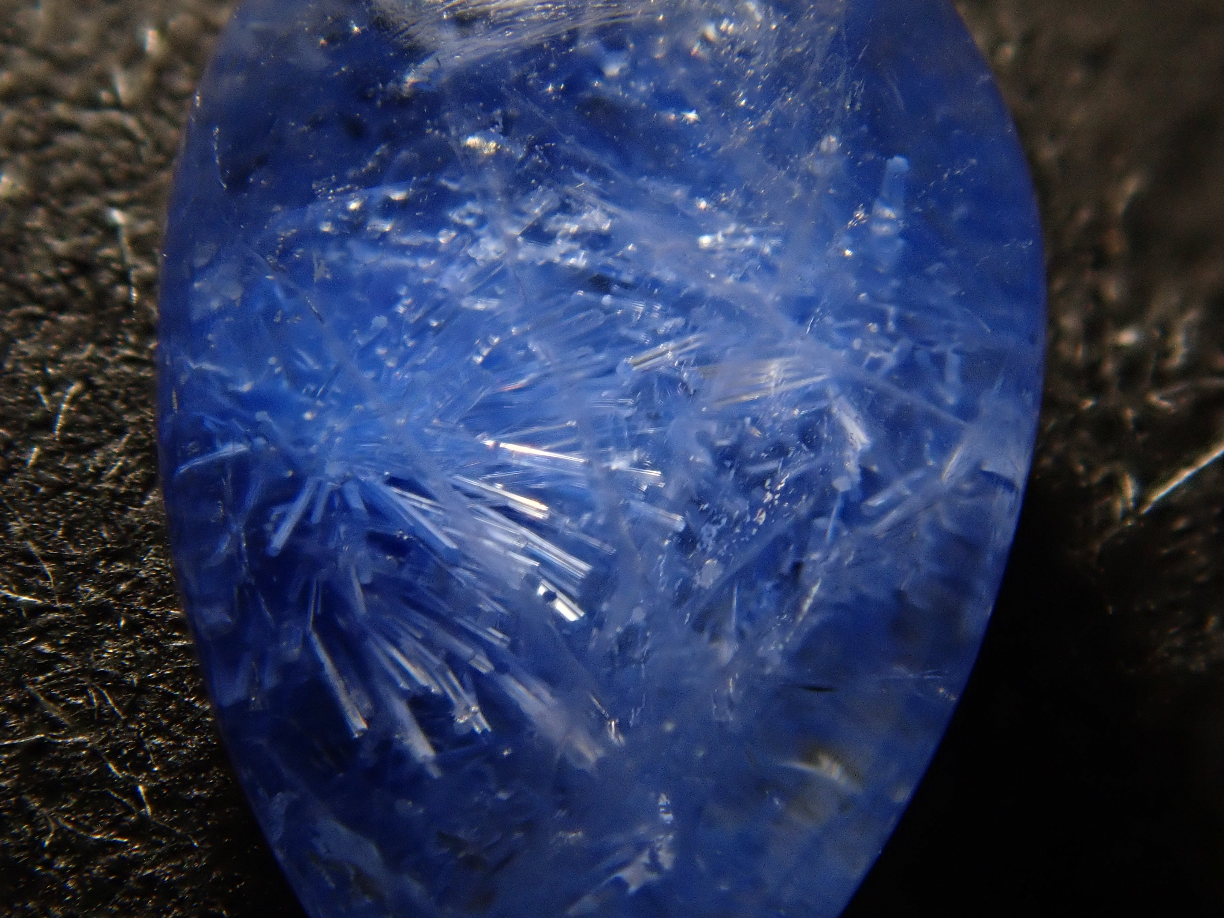 【12561978掲載】ブラジル産デュモルチェライトインクォーツ 1.266ctルース