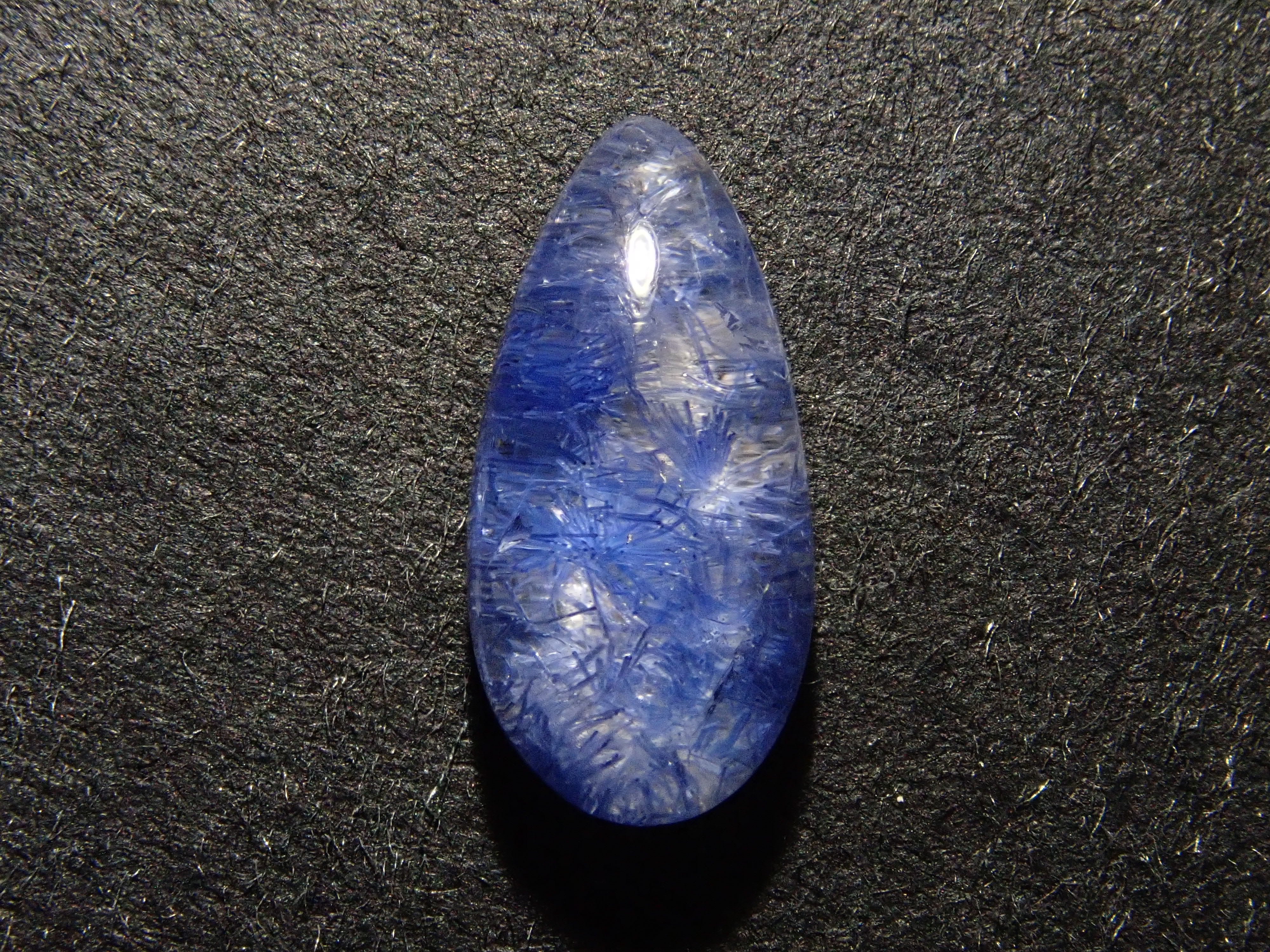 【12561979掲載】ブラジル産デュモルチェライトインクォーツ 1.220ctルース