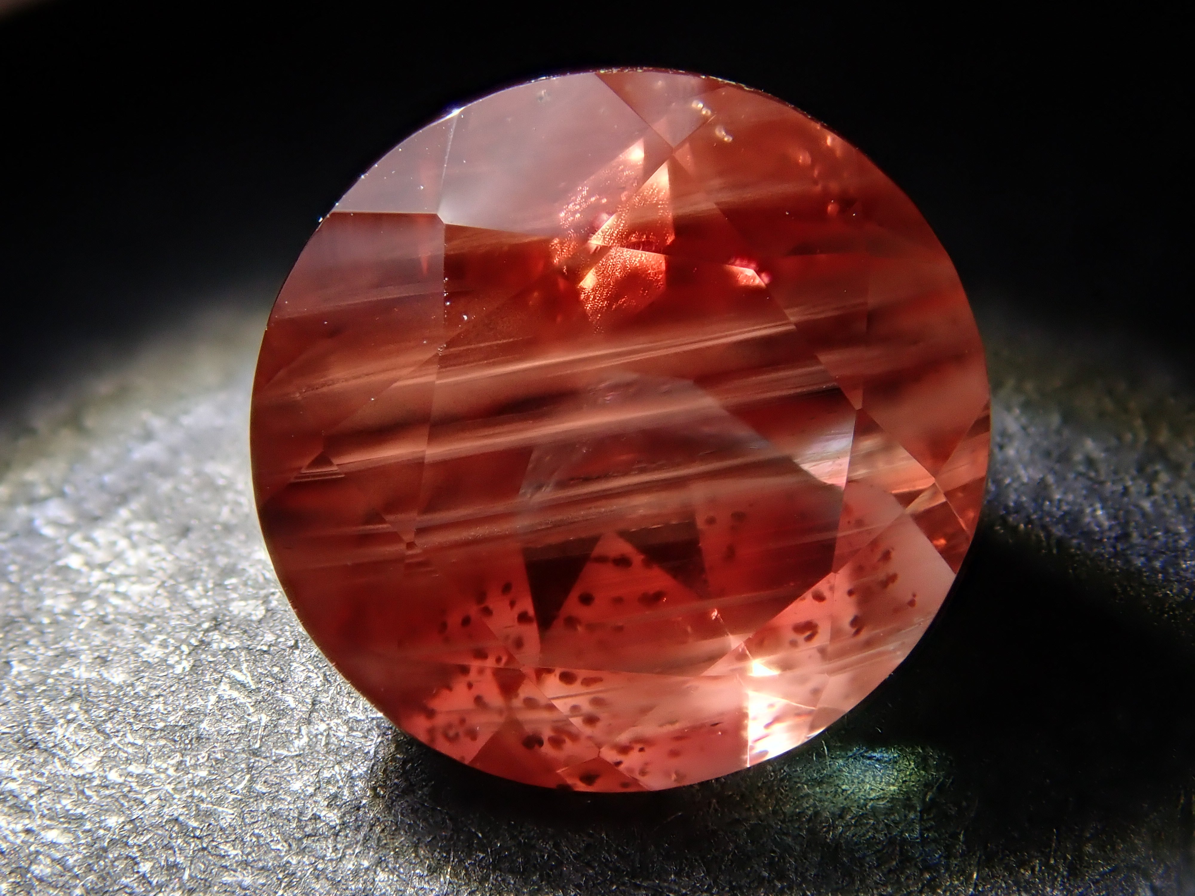 【12561984掲載】アメリカ産オレゴンサンストーン 1.308ctルース