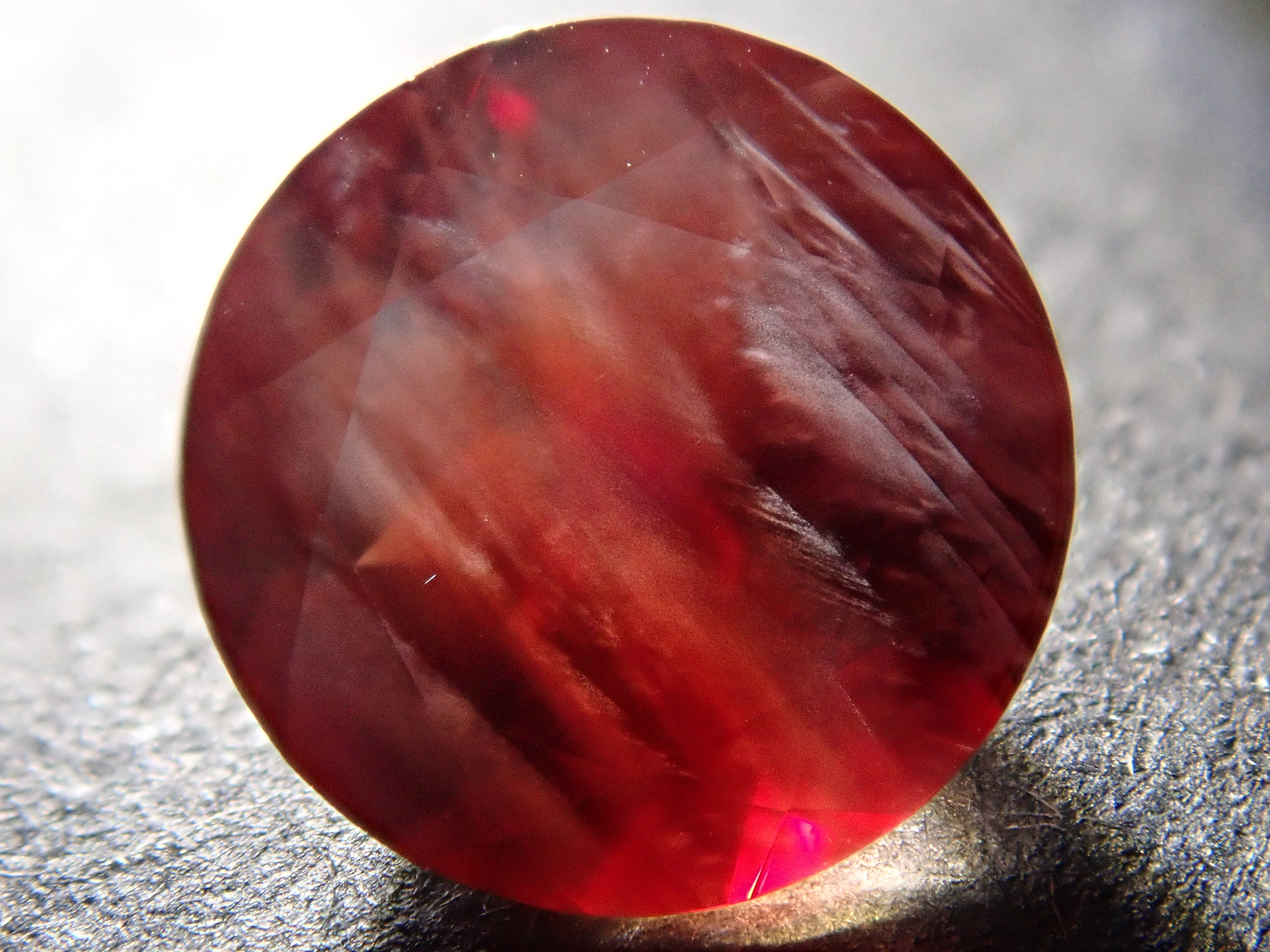 【12561987掲載】アメリカ産オレゴンサンストーン 1.260ctルース