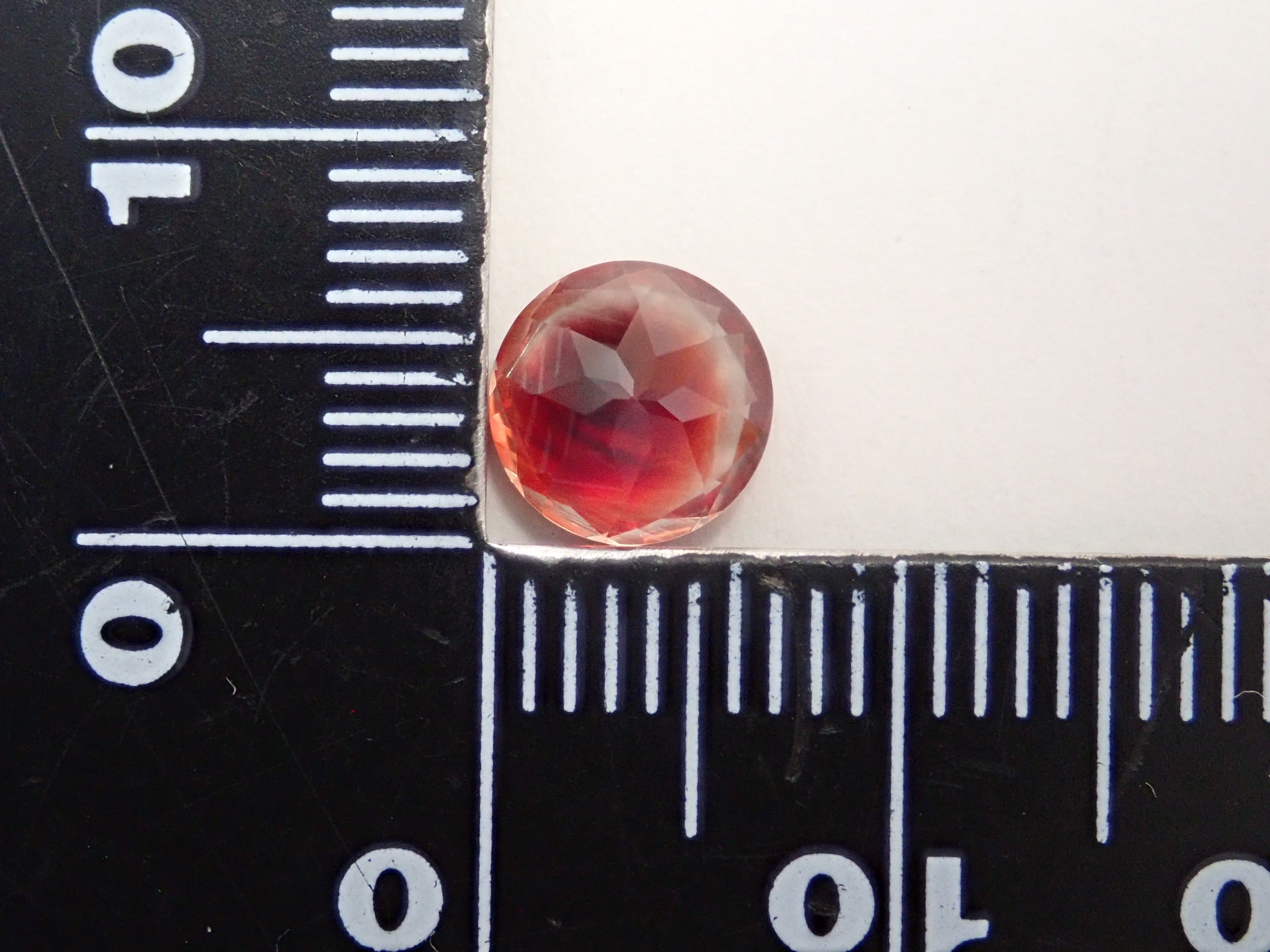 【12561987掲載】アメリカ産オレゴンサンストーン 1.260ctルース