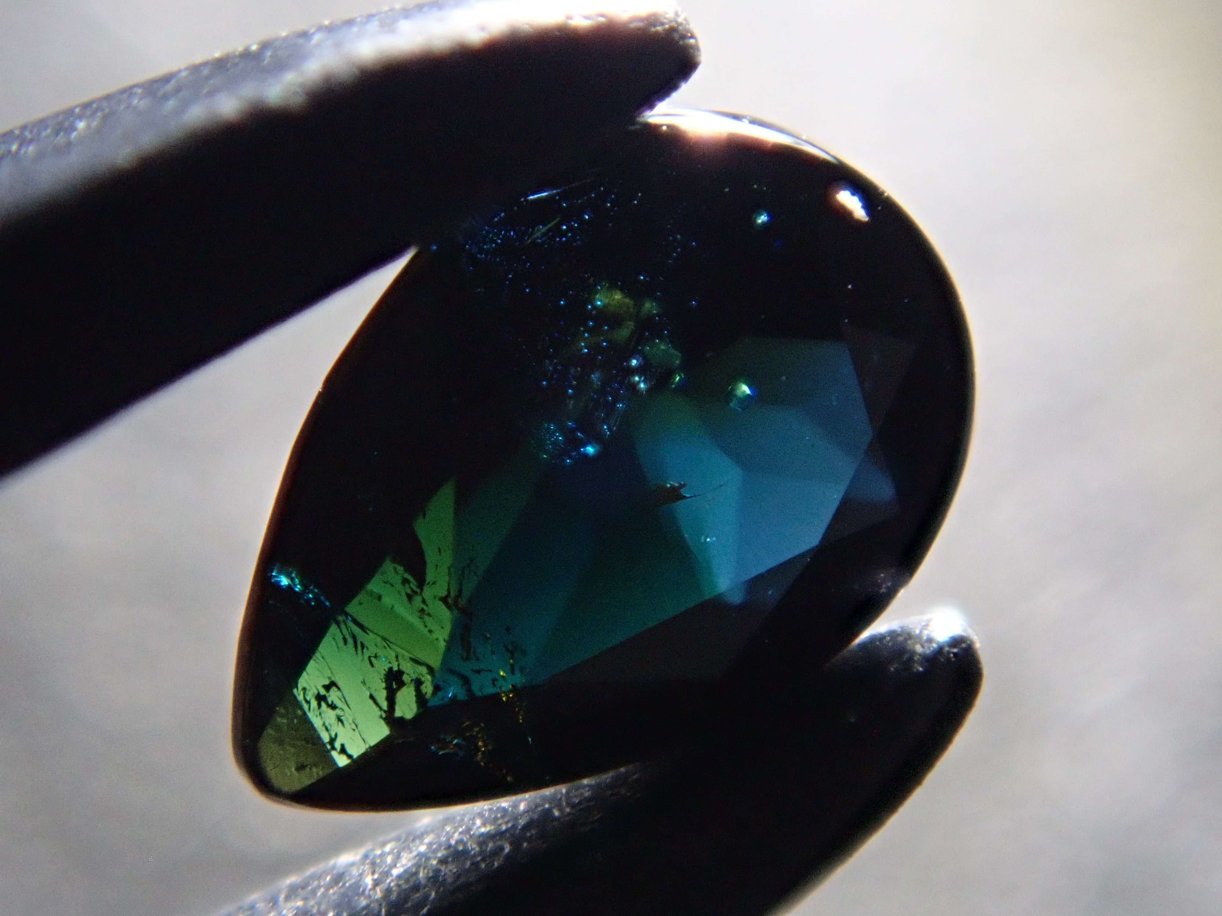 【12561944掲載】ブラジル産ラズライト(天藍石) 0.180ctルース