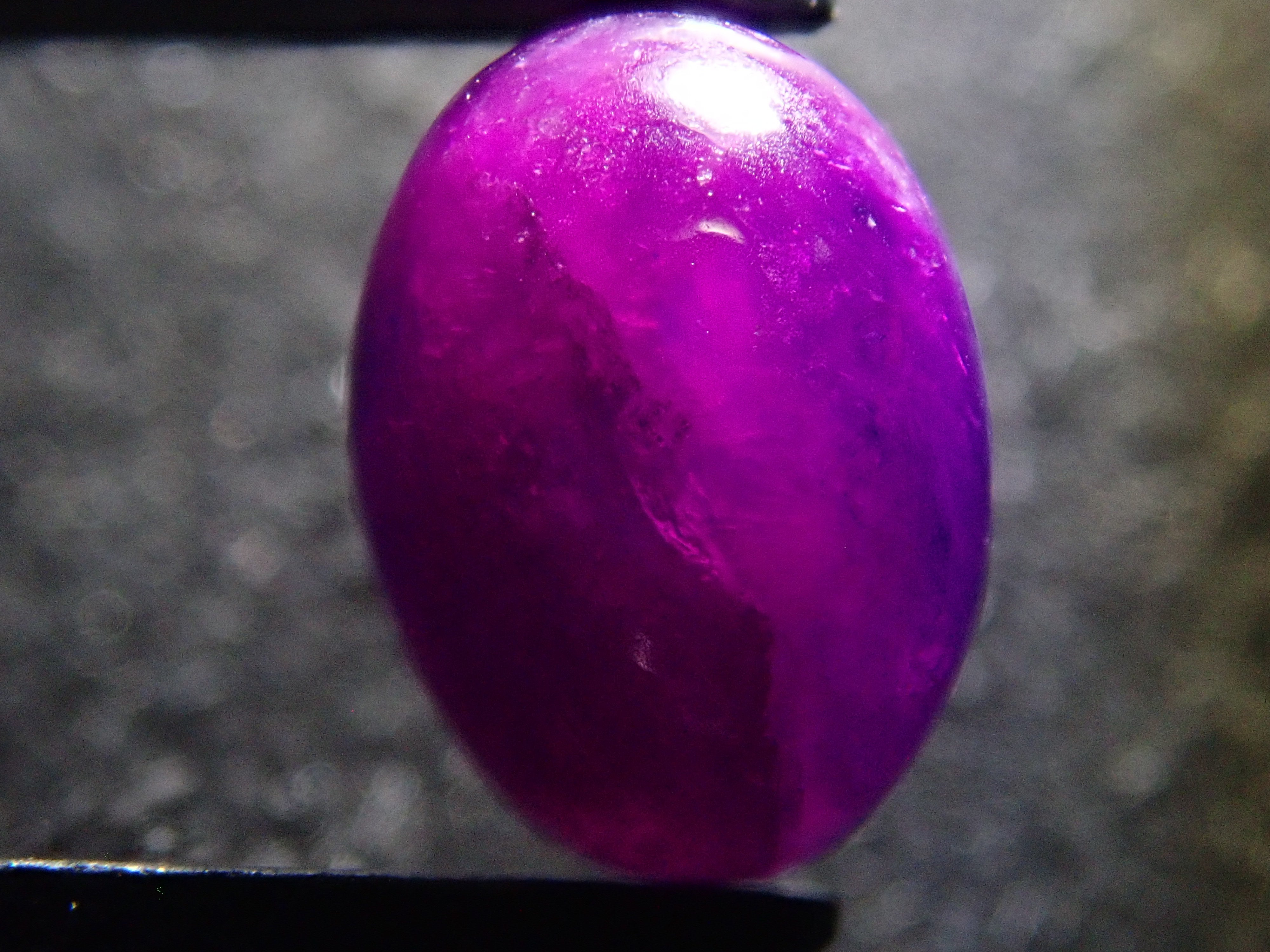 【12561949掲載】南アフリカ産スギライト 0.850ctルース