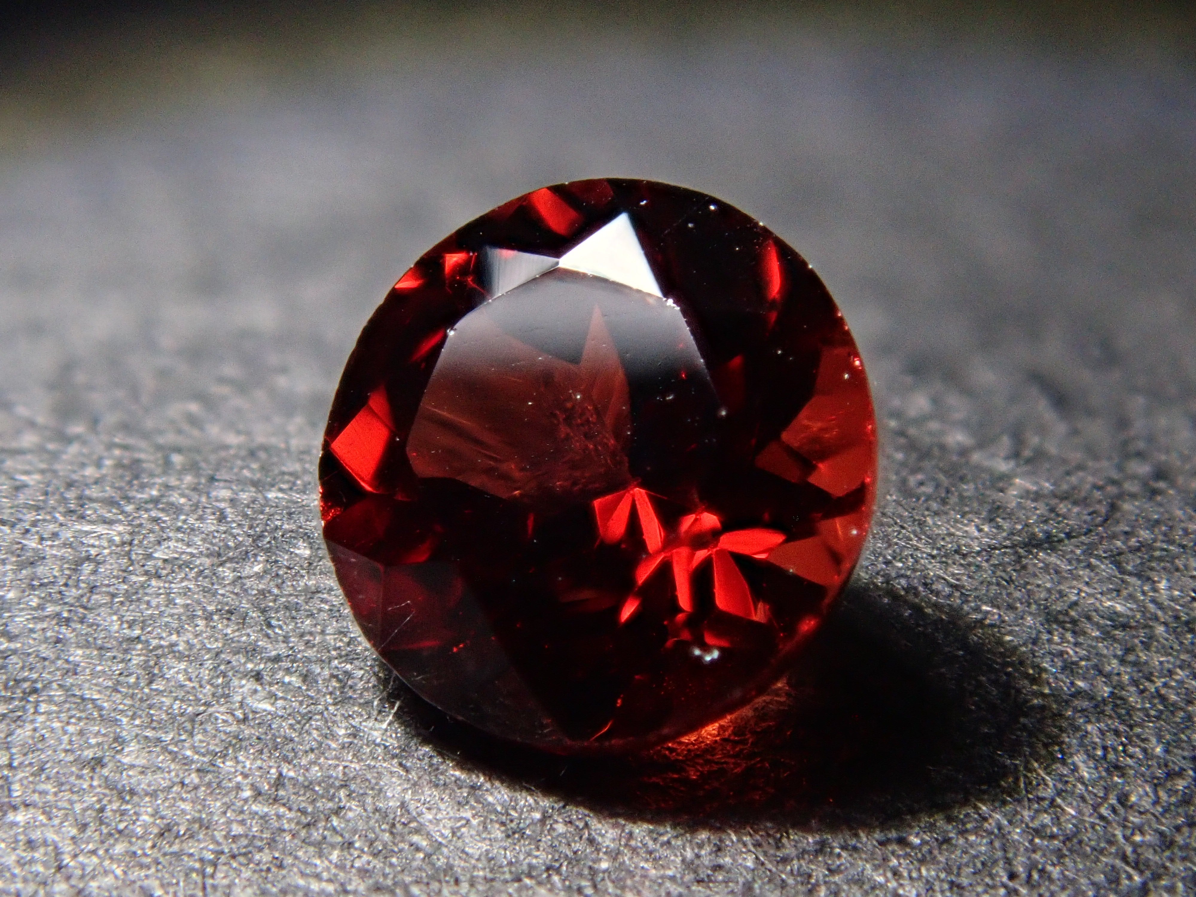 【12561951掲載】アメリカ産アントヒルガーネット 0.370ctルース