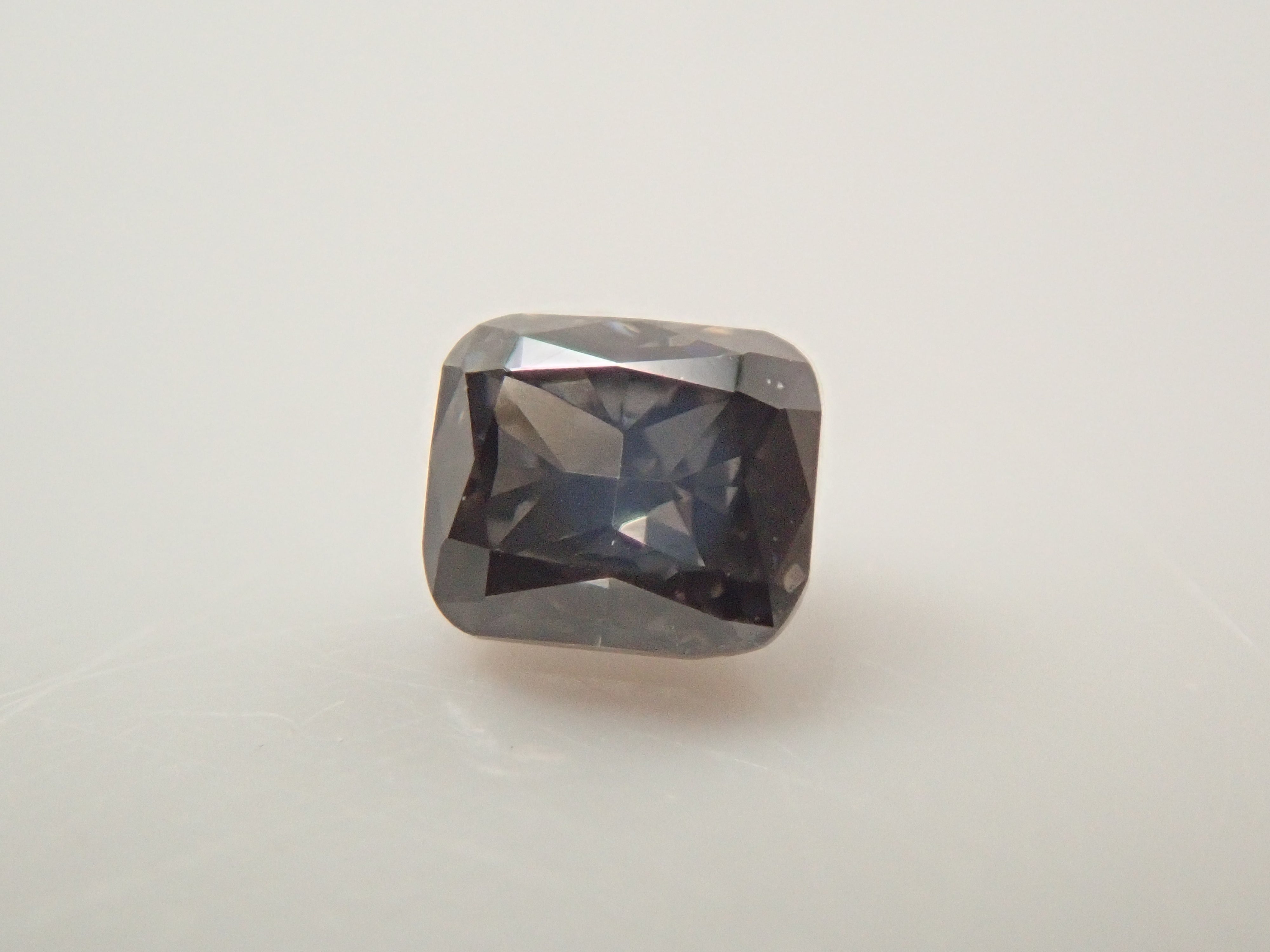 【32501854掲載】グレーダイヤモンド 0.079ctルース(FANCY DARK GRAY, I-1)