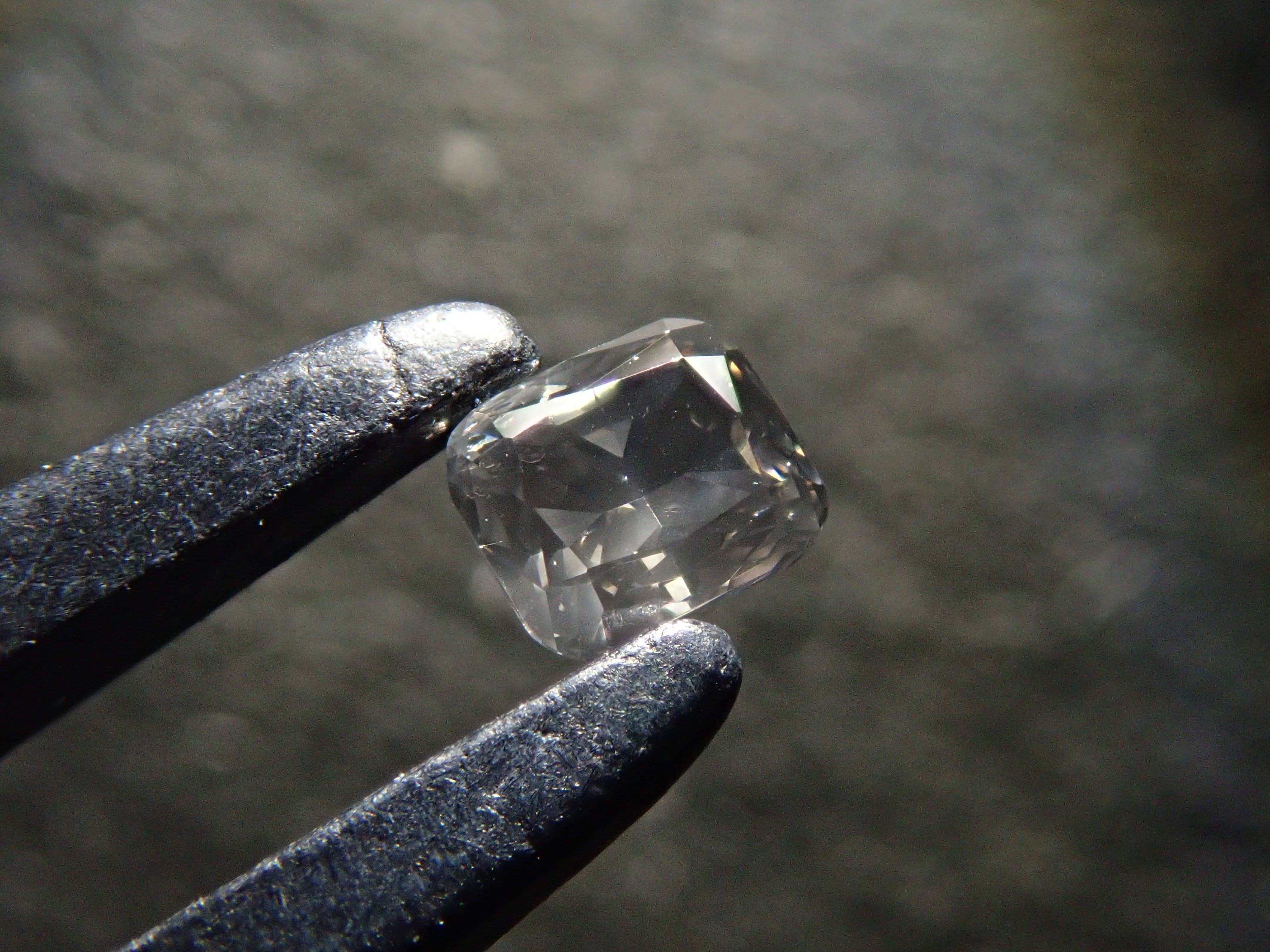 【32501854掲載】グレーダイヤモンド 0.079ctルース(FANCY DARK GRAY, I-1)