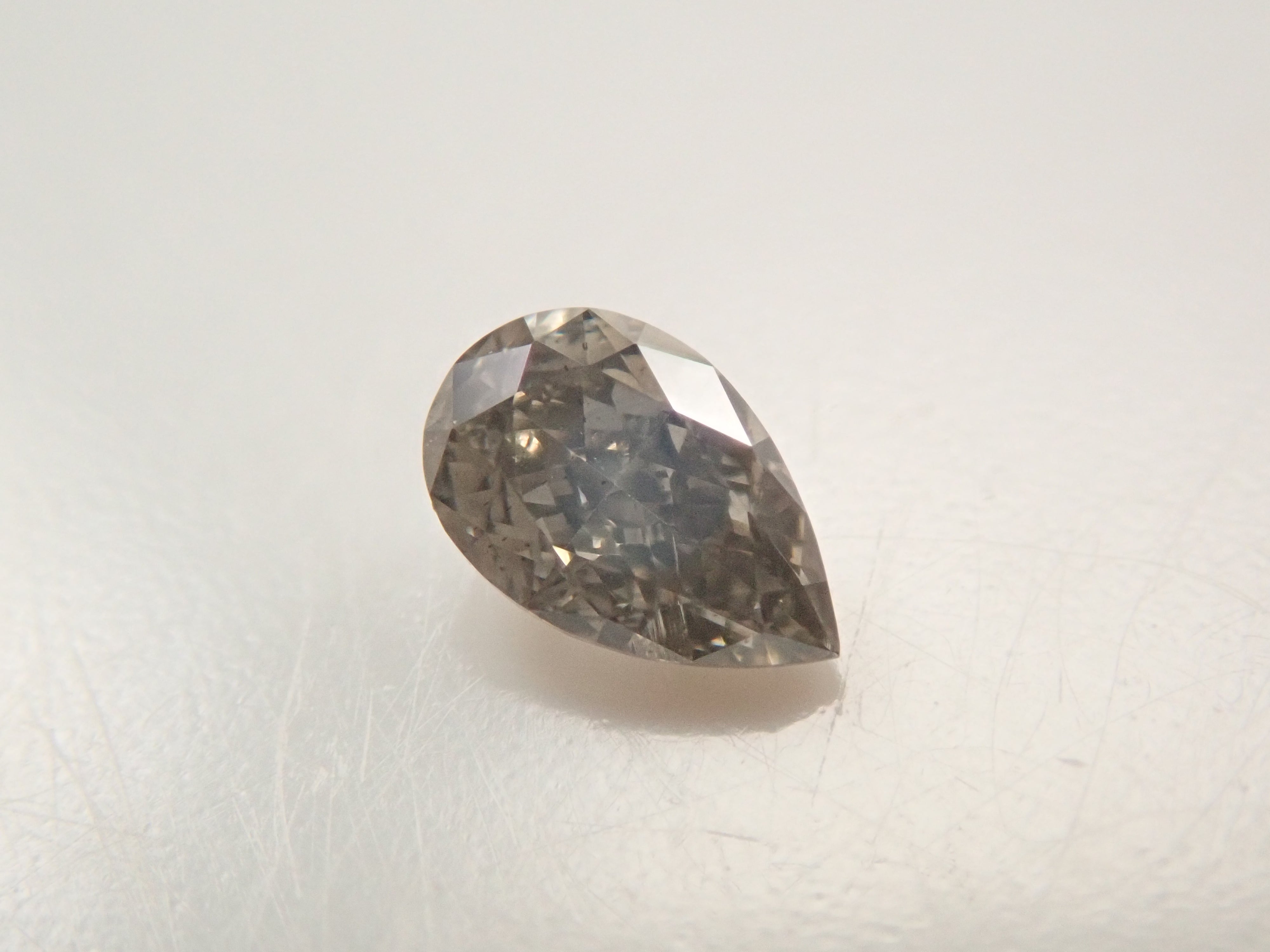 【32501856掲載】グレーダイヤモンド 0.107ctルース(FANCY GRAY, I-1)