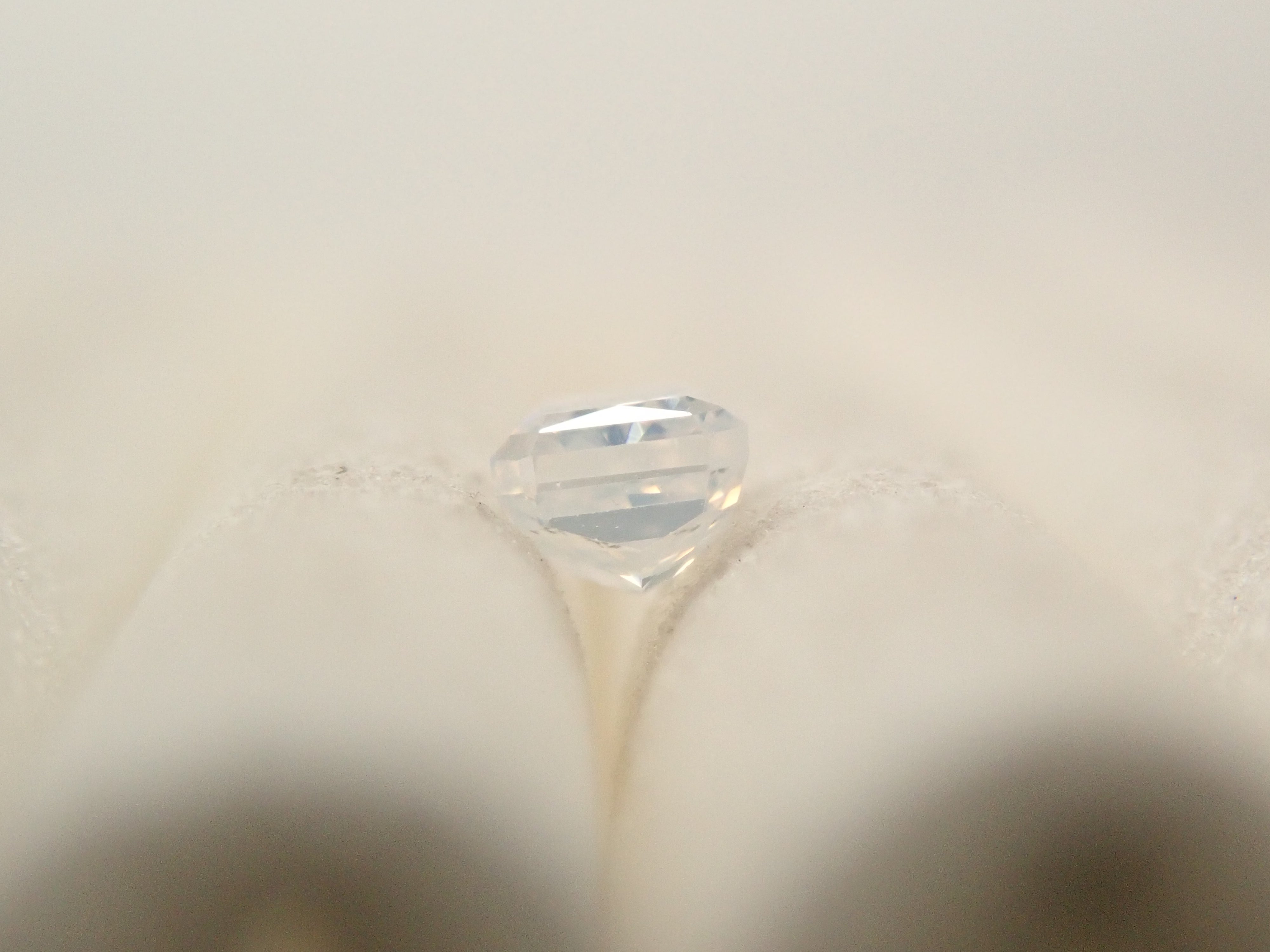 【32501857掲載】ホワイトダイヤモンド 0.108ctルース(FANCY WHITE, I-1)