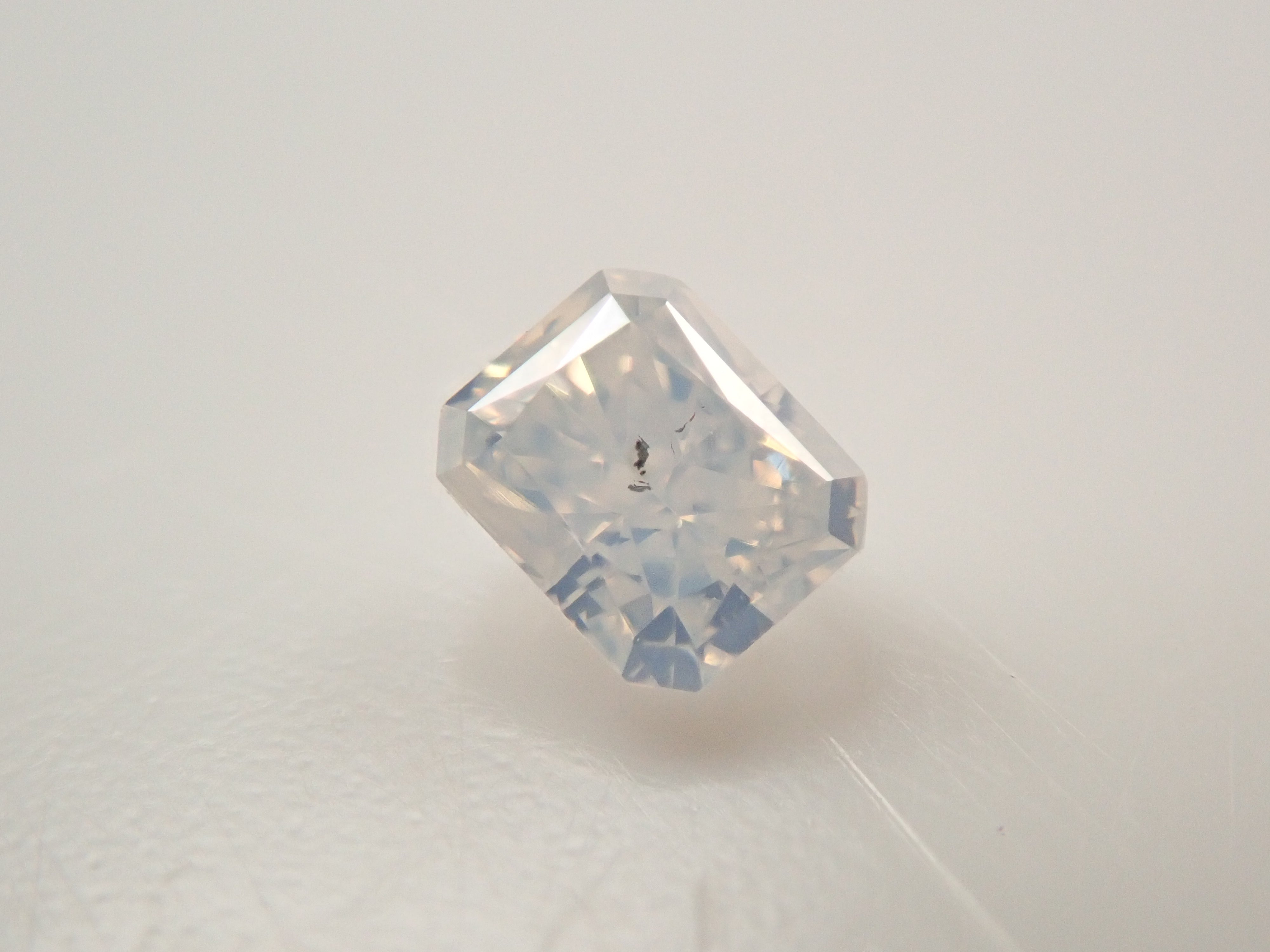 【32501857掲載】ホワイトダイヤモンド 0.108ctルース(FANCY WHITE, I-1)