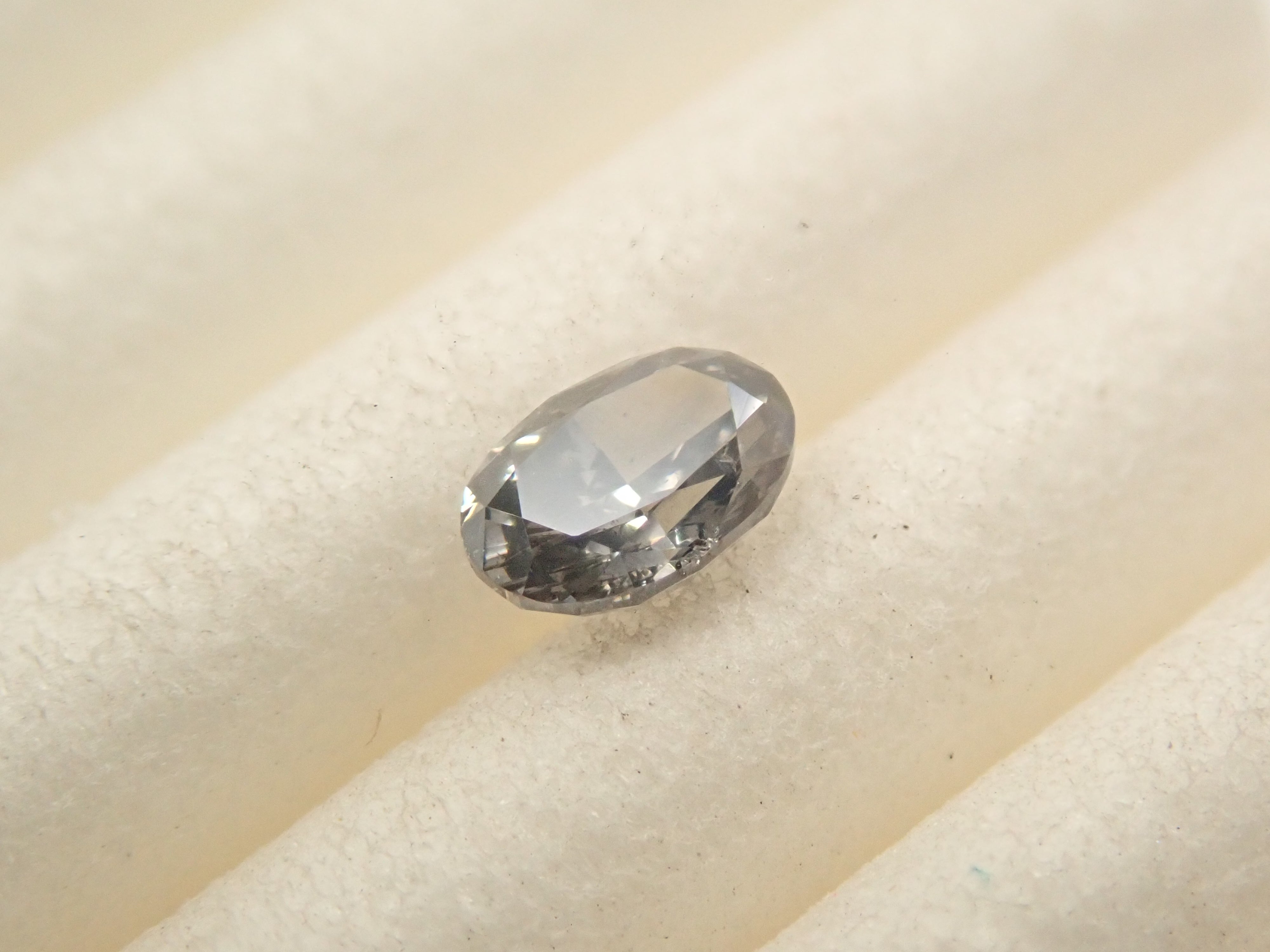 【32501859掲載】グレーダイヤモンド 0.158ctルース(FANCY DARK GRAY, I-1)