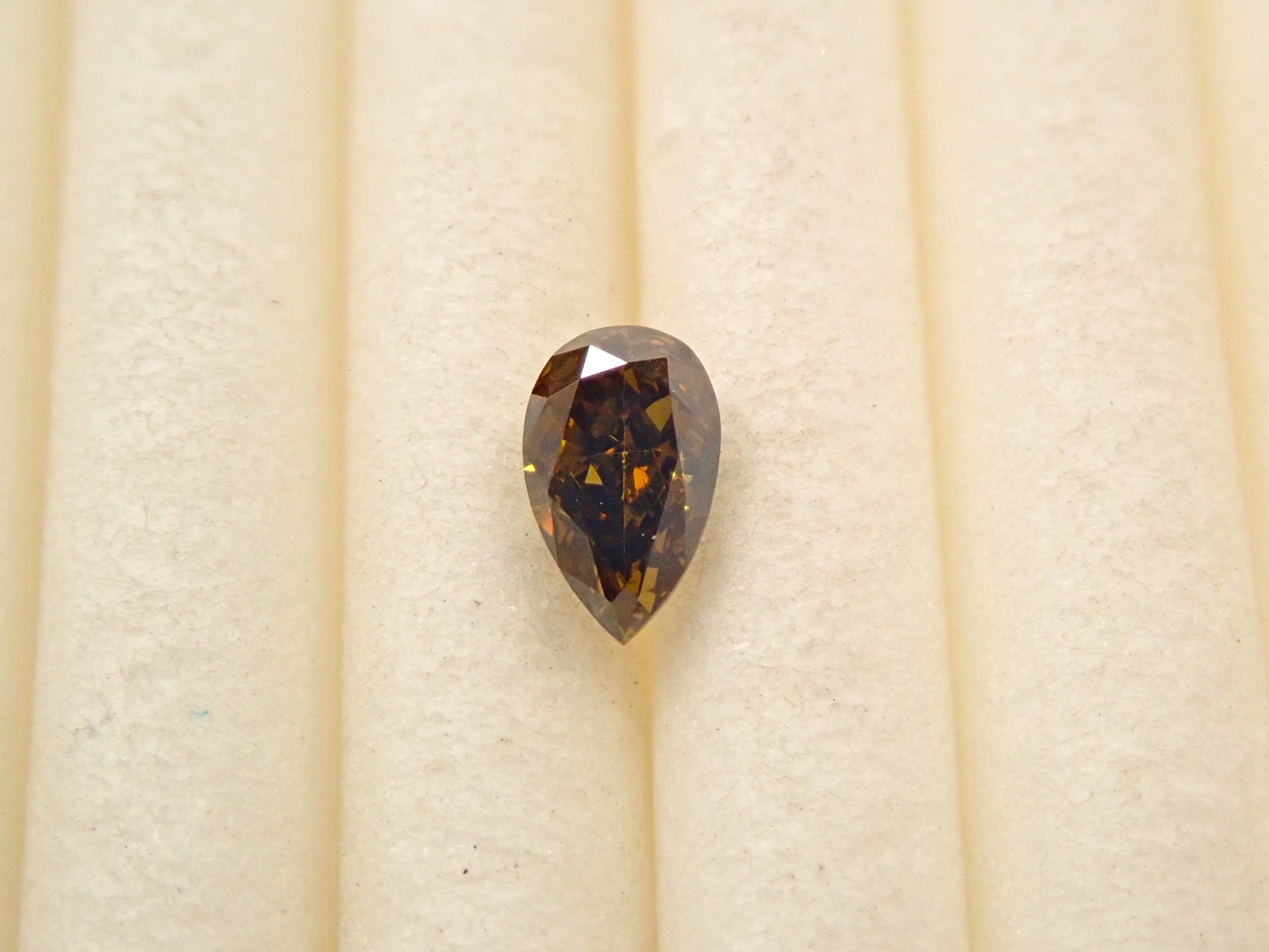 【2/26 22時販売】ブラウンダイヤモンド 0.174ctルース(FANCY DARK BROWN, SI-2)