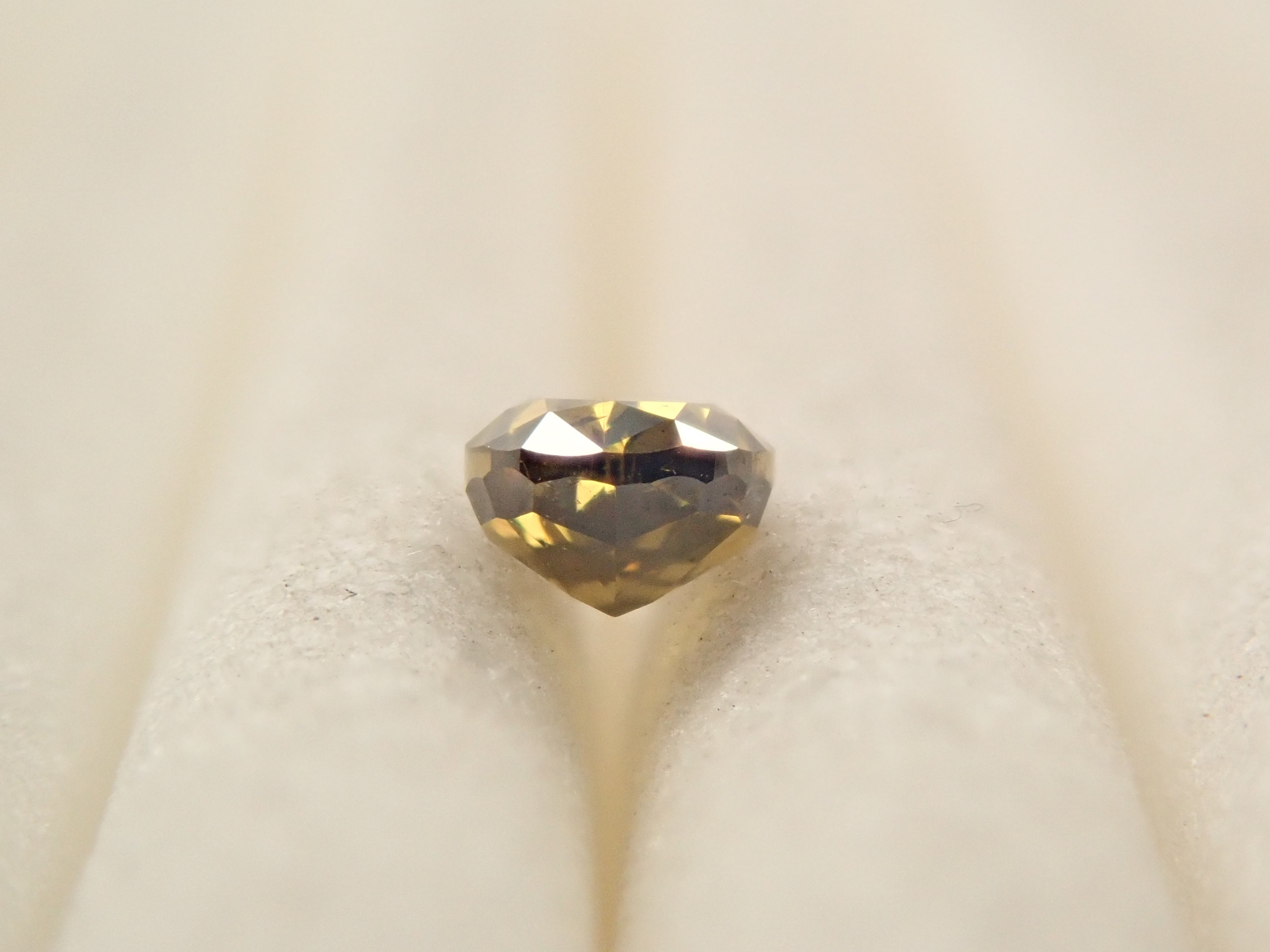 【32501860掲載】ブラウンダイヤモンド 0.174ctルース(FANCY DARK BROWN, SI-2)