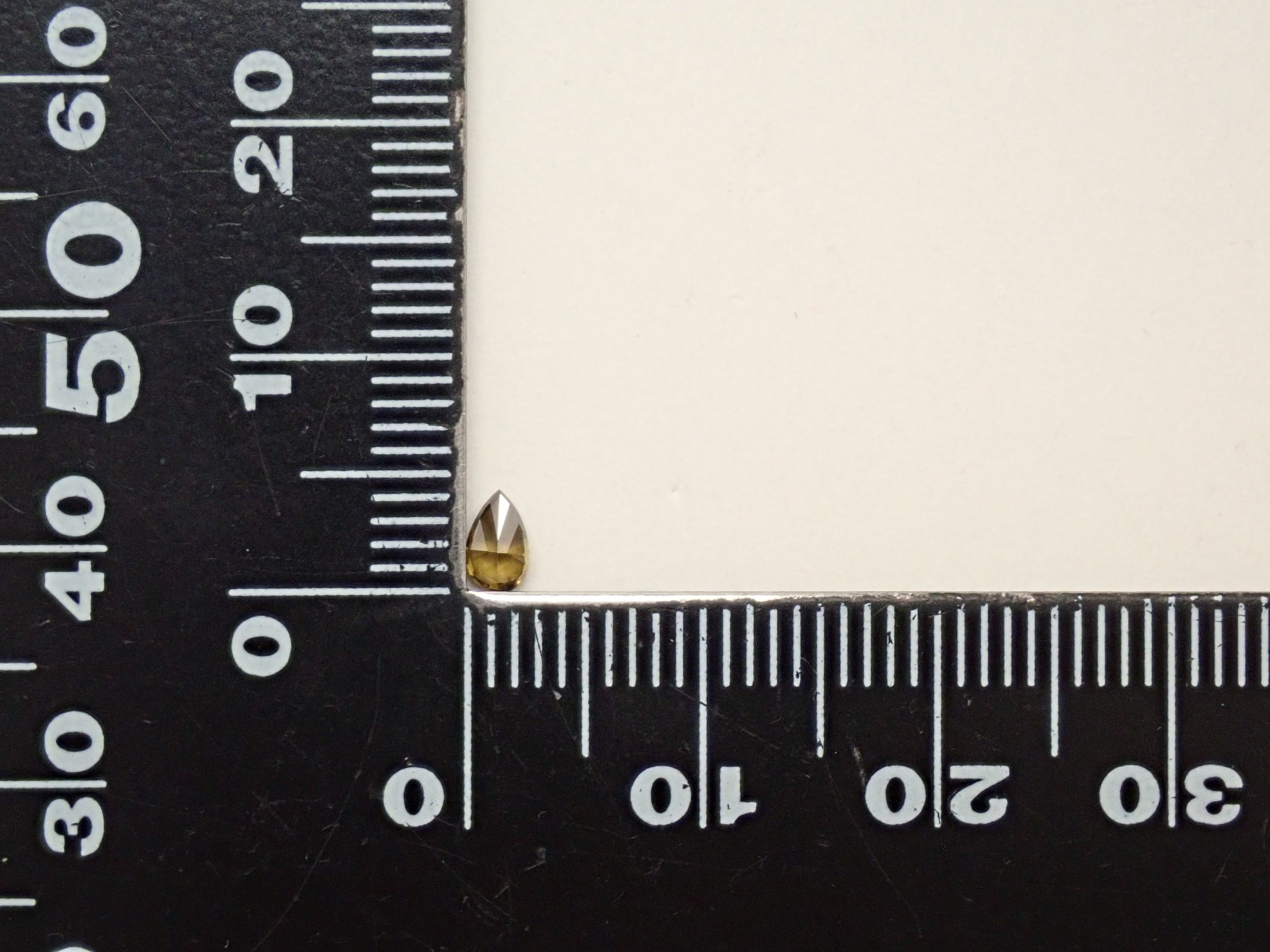 【32501860掲載】ブラウンダイヤモンド 0.174ctルース(FANCY DARK BROWN, SI-2)