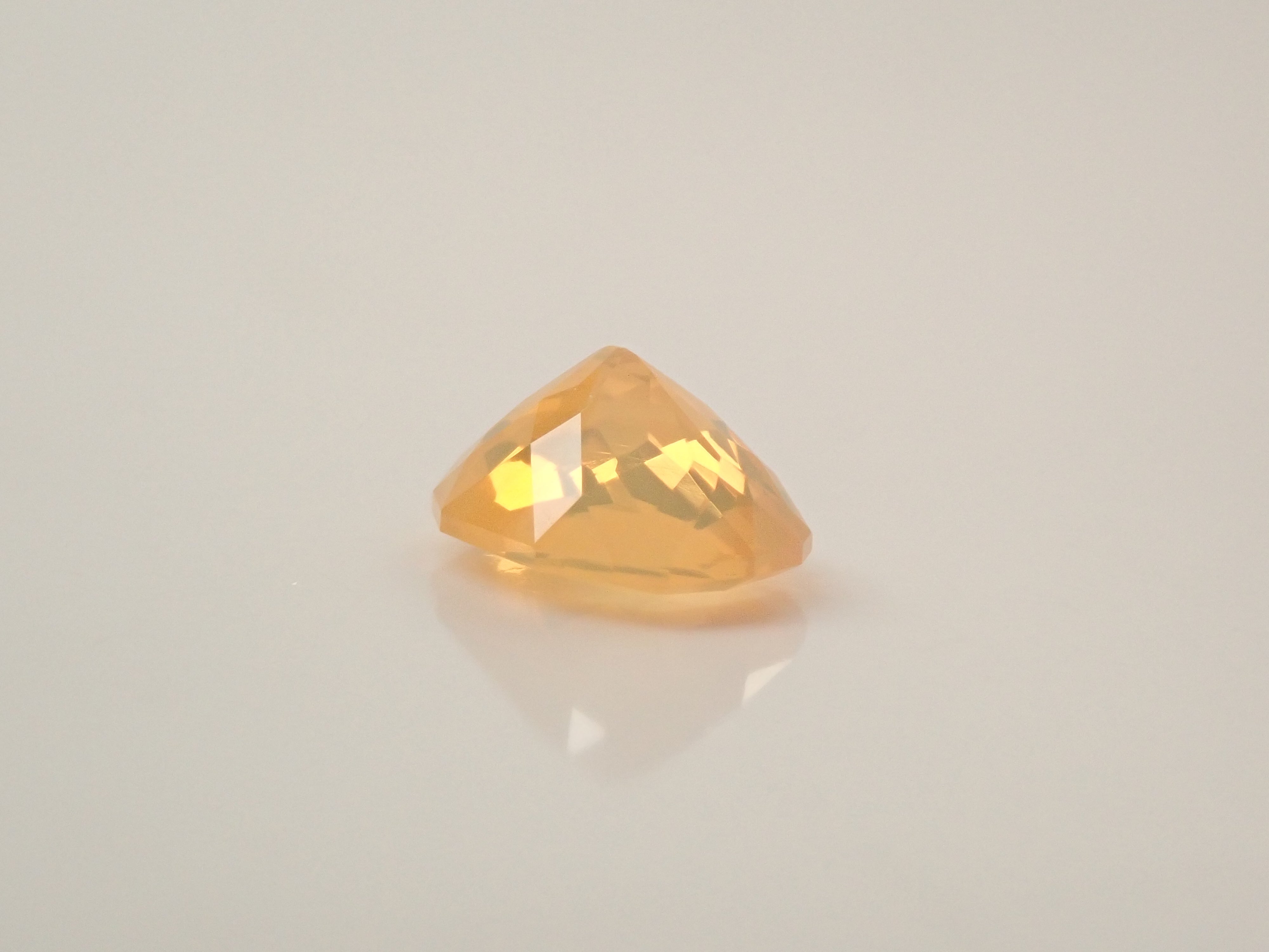 メキシコ産ファイアオパール(ファセットカット) 0.501ctルース