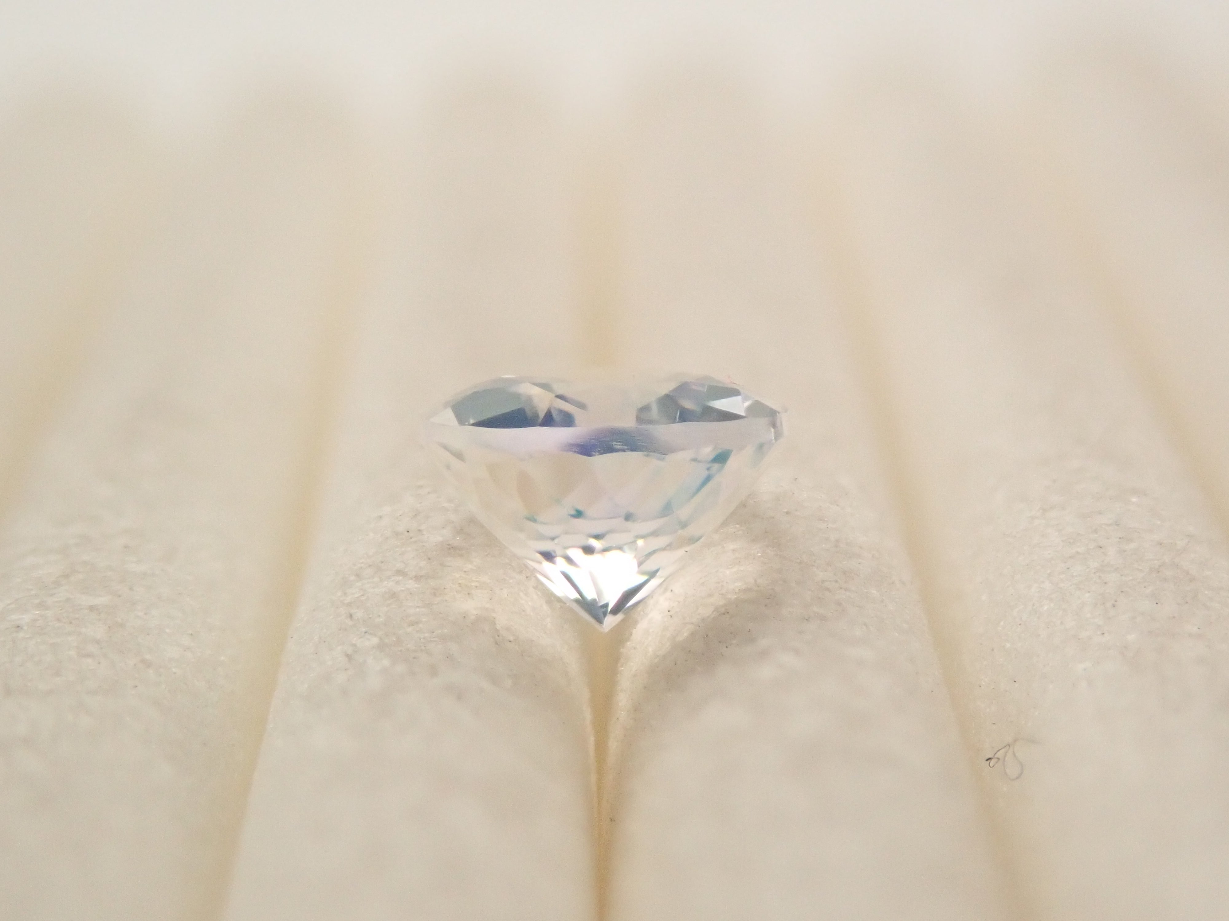 【12561168掲載】メキシコ産ウォーターオパール(ファセットカット) 0.349ctルース