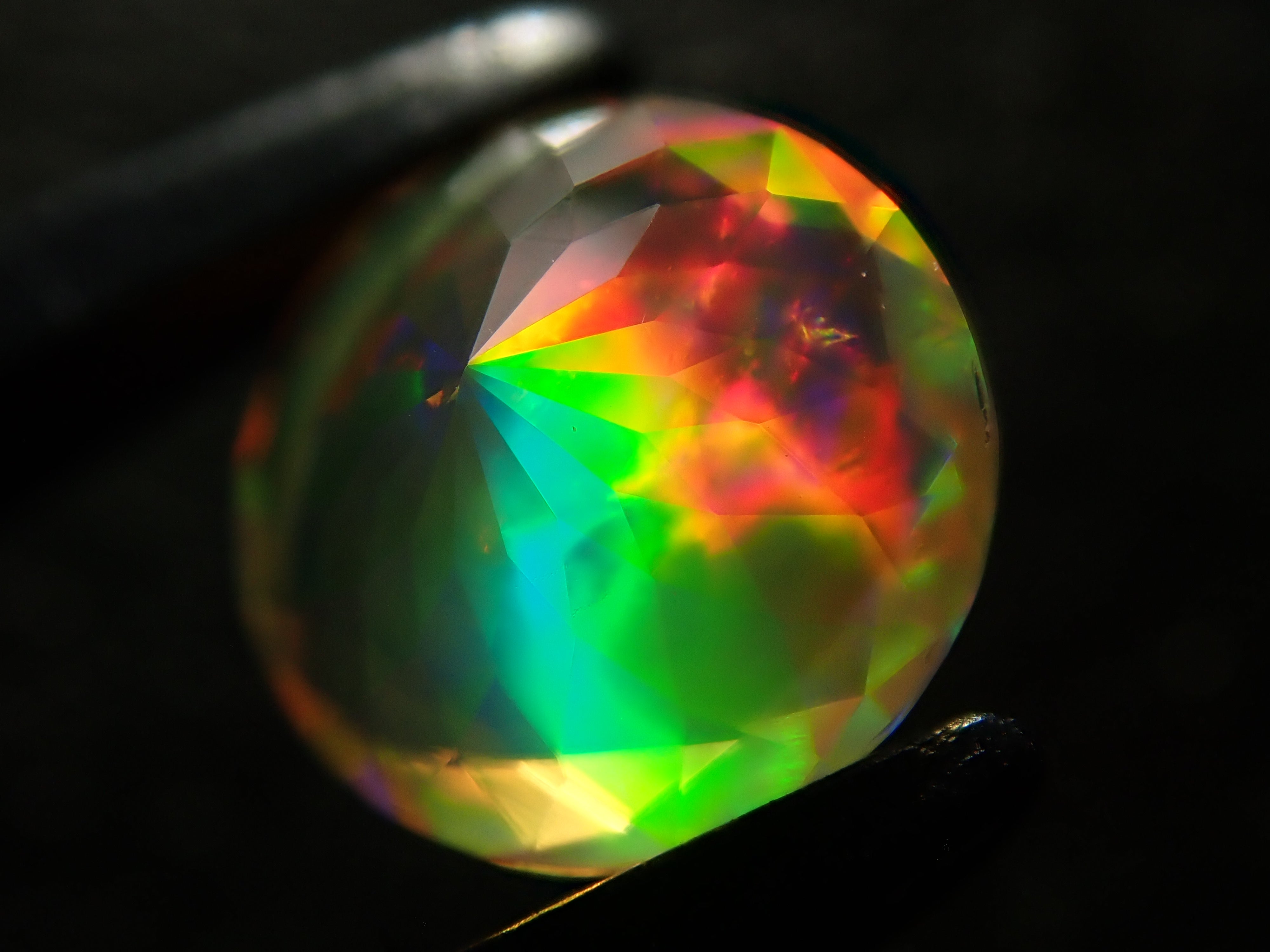 【3/24 22點開賣】墨西哥產刻面火歐泊 5.9mm/0.517ct裸石