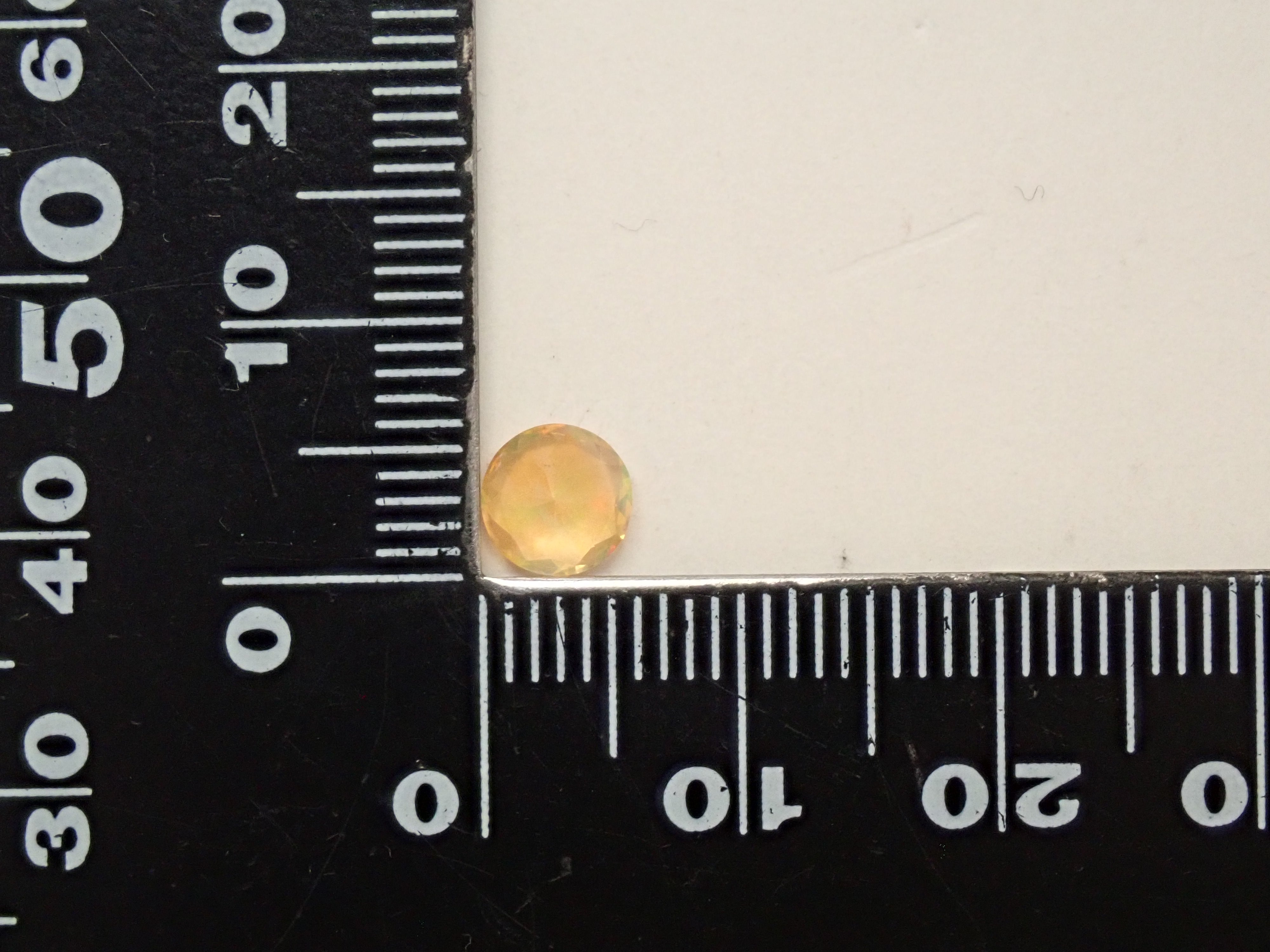 【3/24 22點開賣】墨西哥產刻面火歐泊 5.9mm/0.517ct裸石