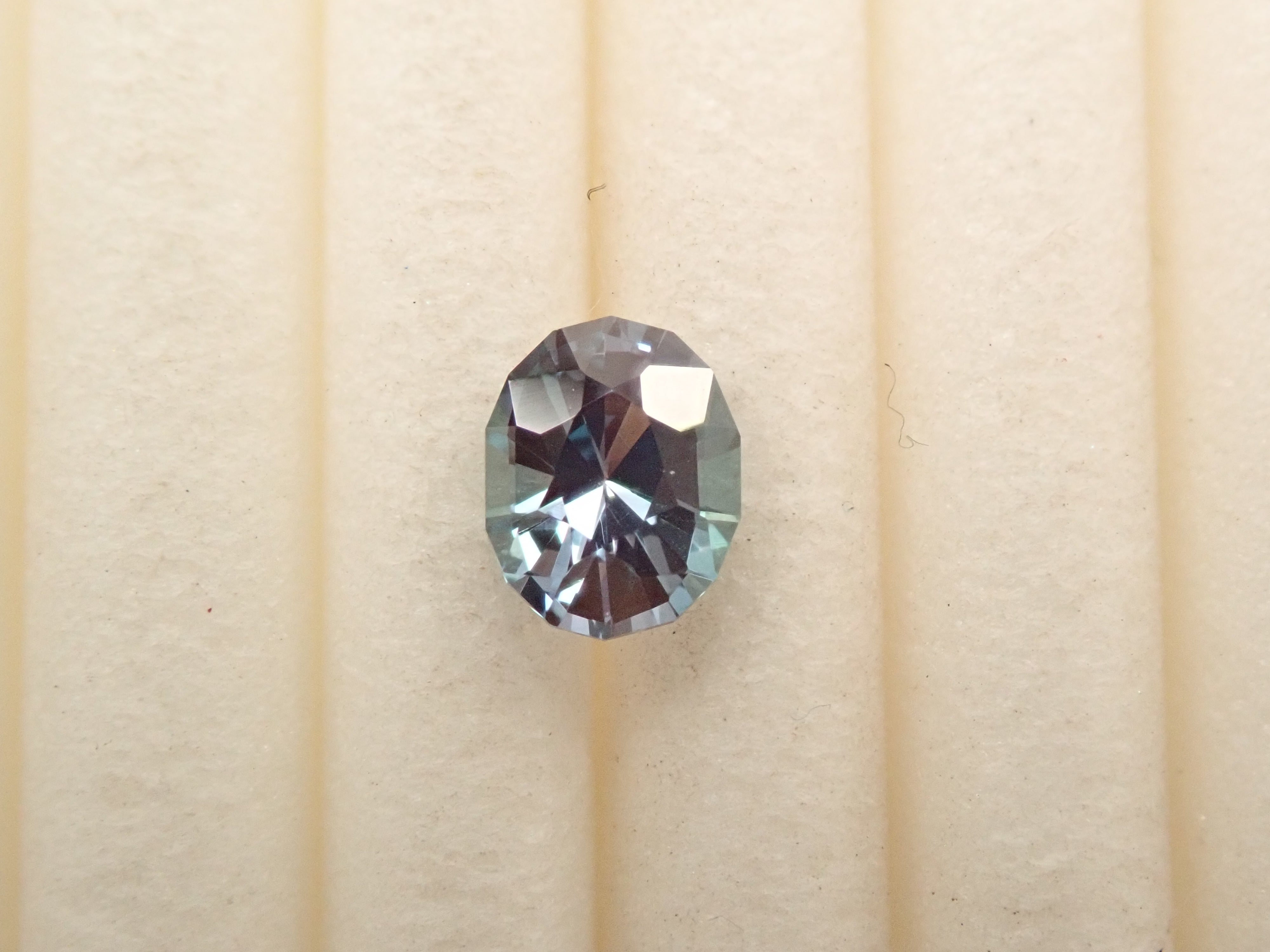 【12561221掲載】合成アレキサンドライト 0.338ctルース