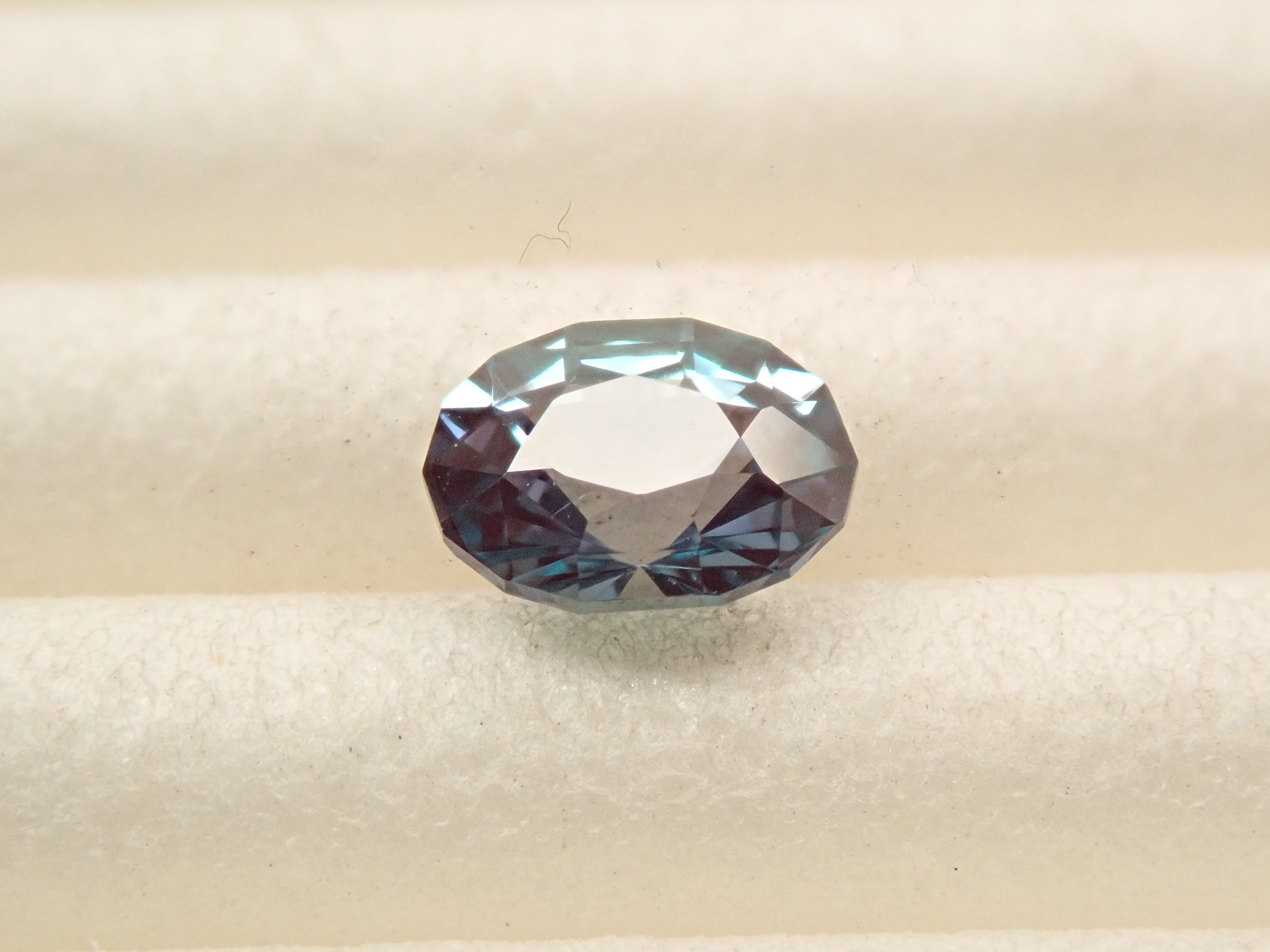 【12561221掲載】合成アレキサンドライト 0.338ctルース