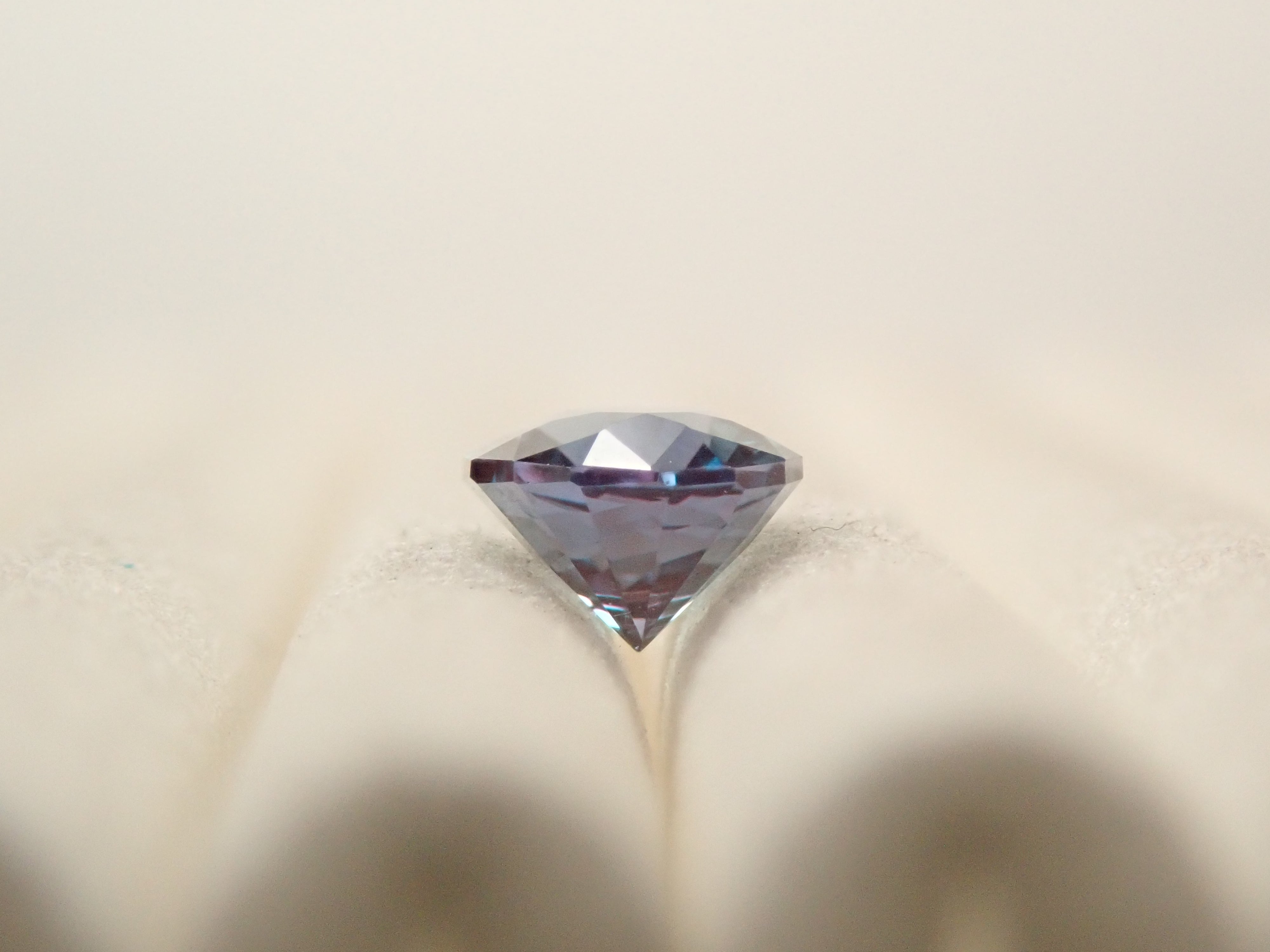 【3/1 22時販売】合成アレキサンドライト 0.338ctルース