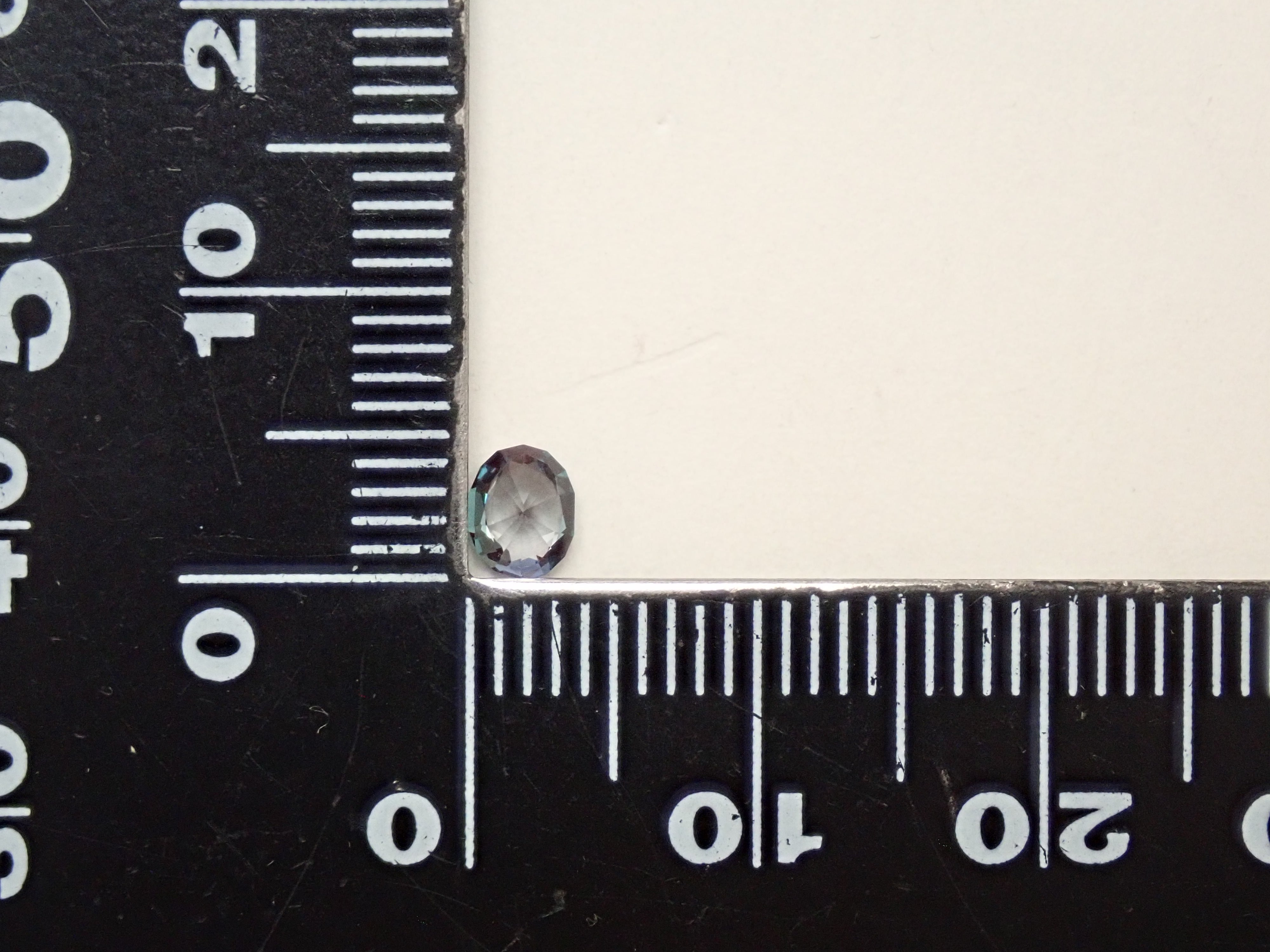 【3/1 22時販売】合成アレキサンドライト 0.338ctルース