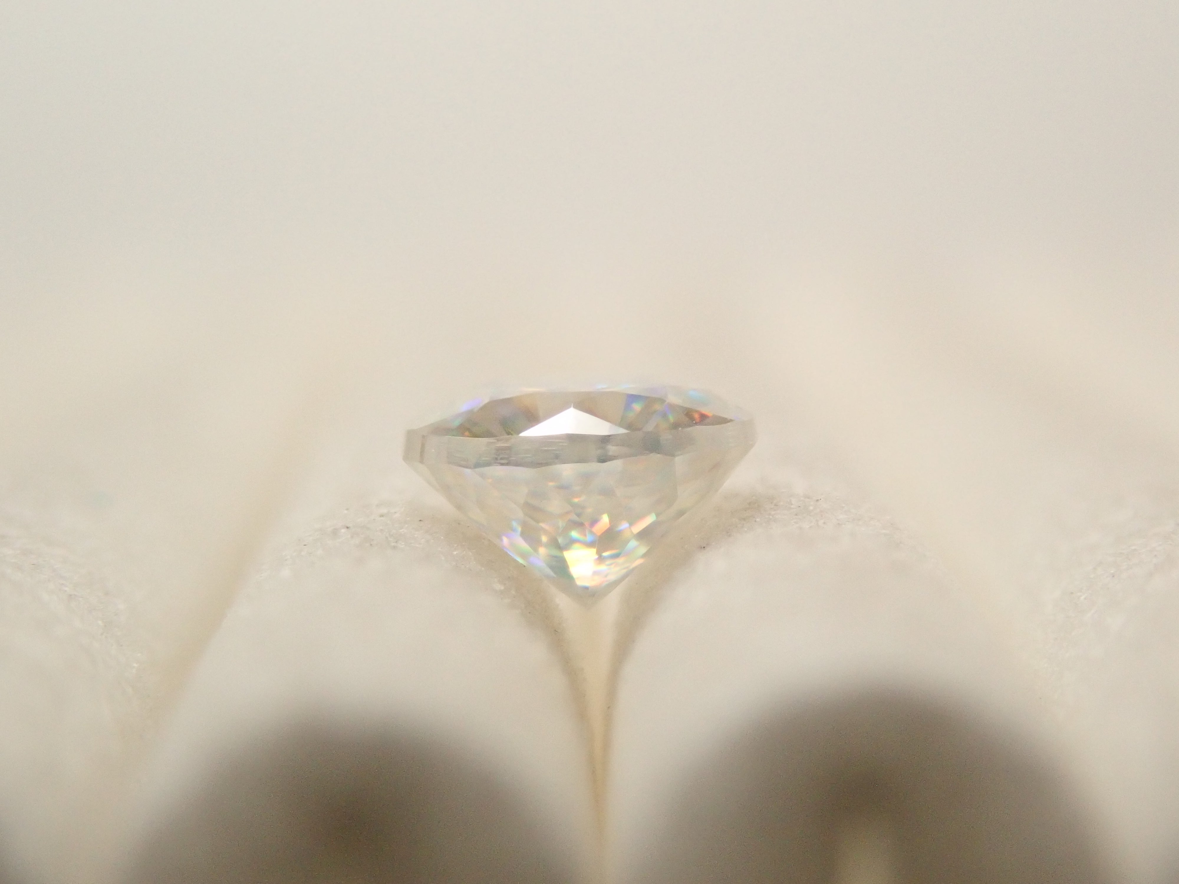 【12561312掲載】合成ルチル 0.329ctルース